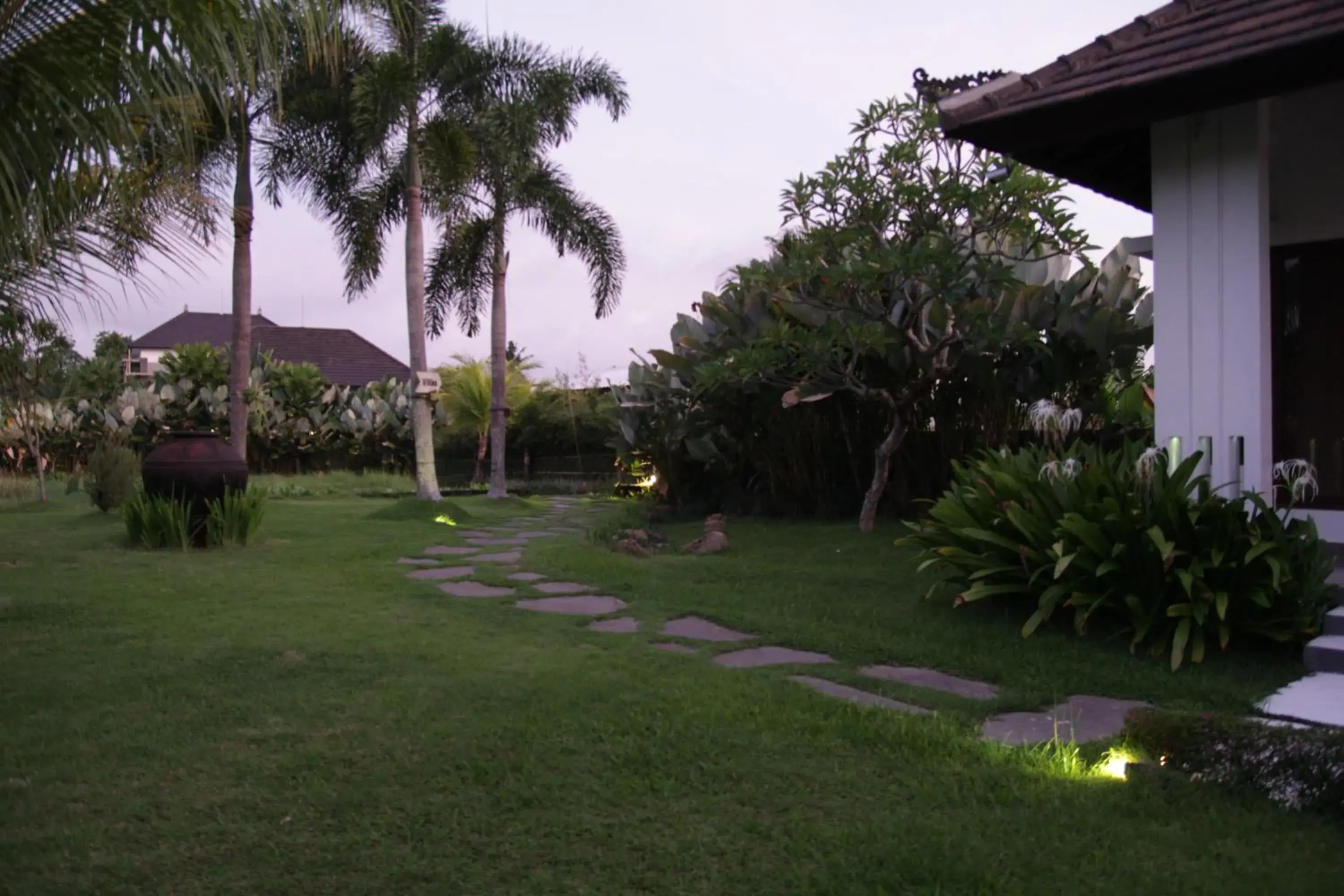 Garden in The Samara Villas & Restaurant