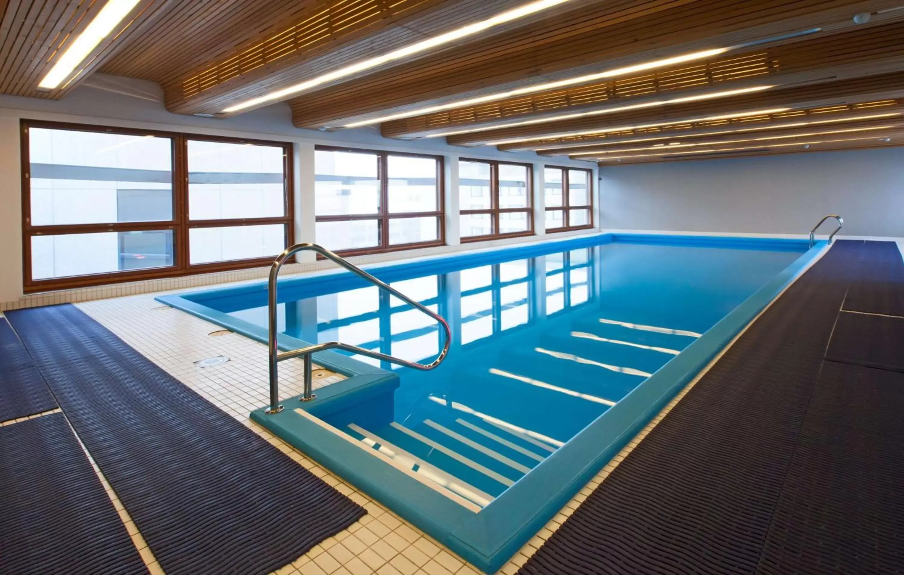 Activities, Swimming Pool in Scandic Park Helsinki