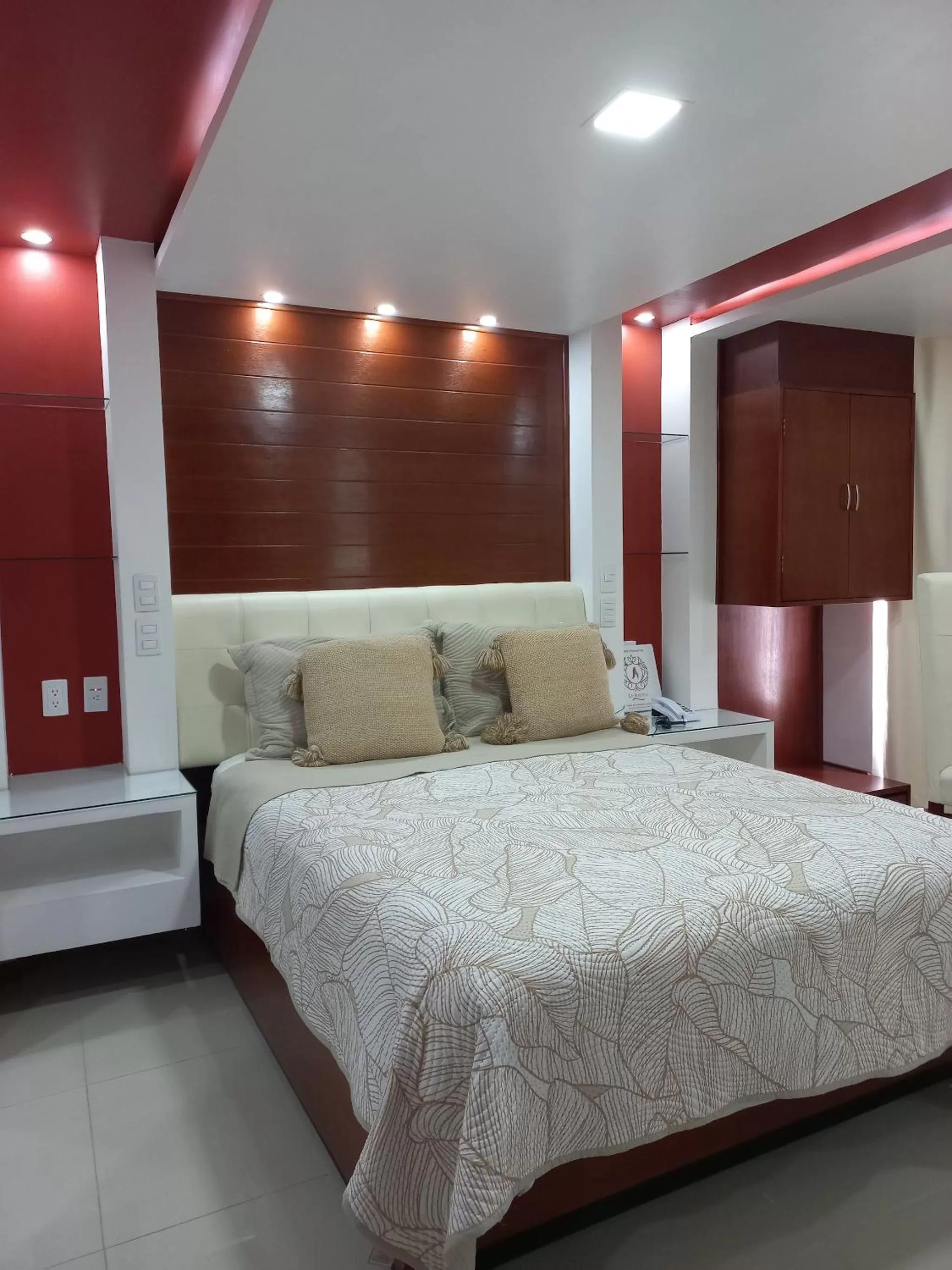 Photo of the whole room, Bed in La Aurora Hotel Like Home