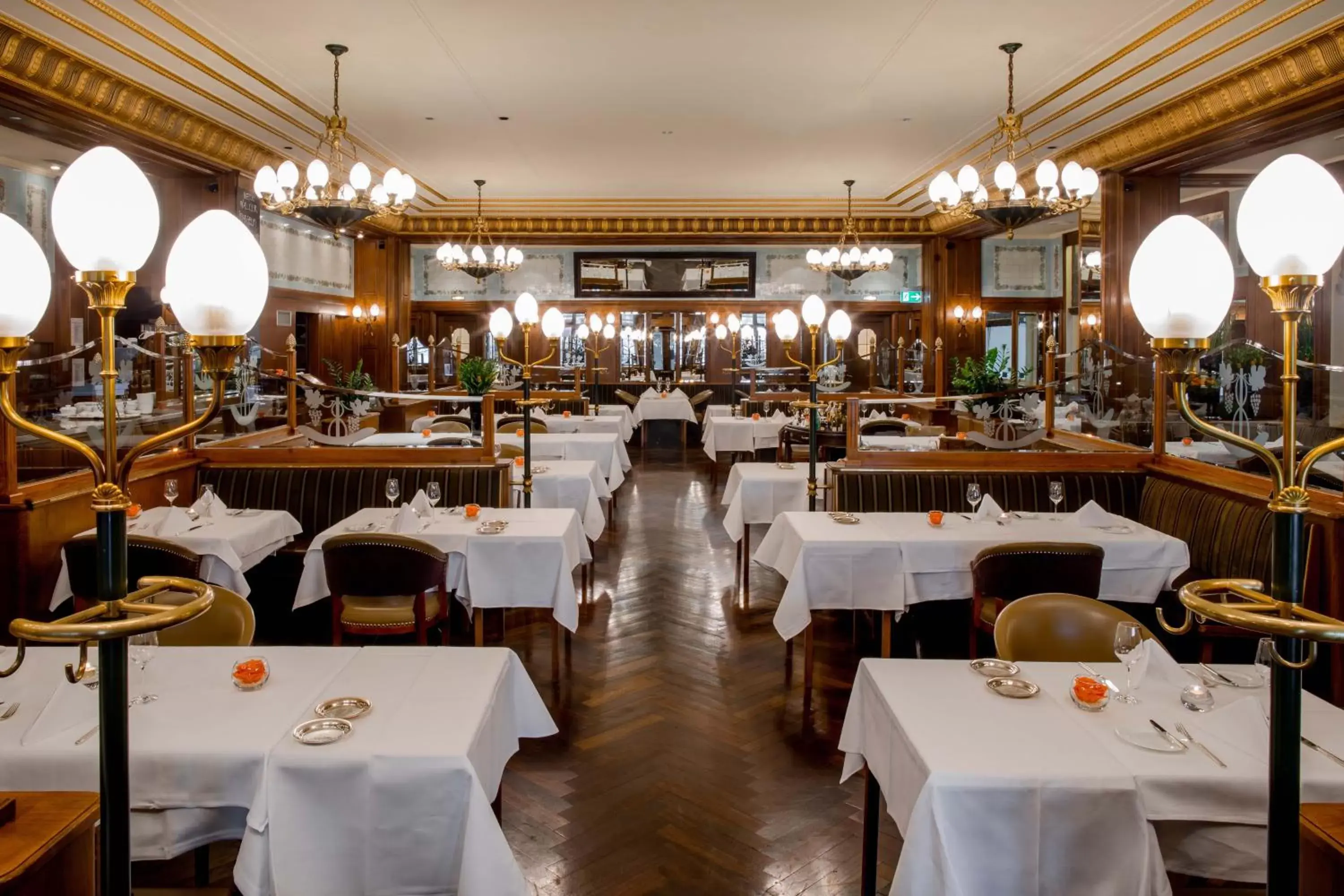 Restaurant/Places to Eat in Hotel Schweizerhof Bern & Spa