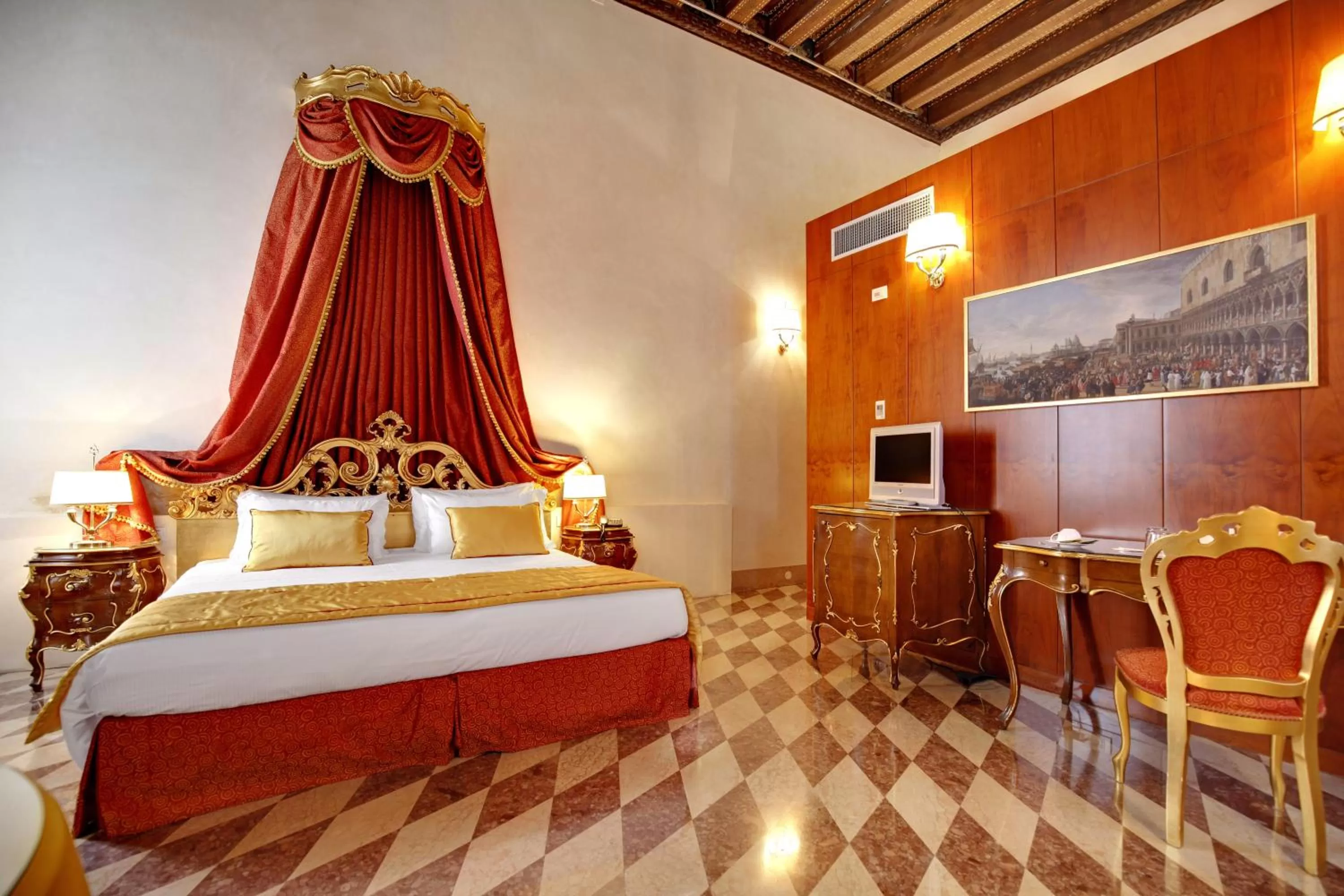 Photo of the whole room, Bed in Hotel Donà Palace