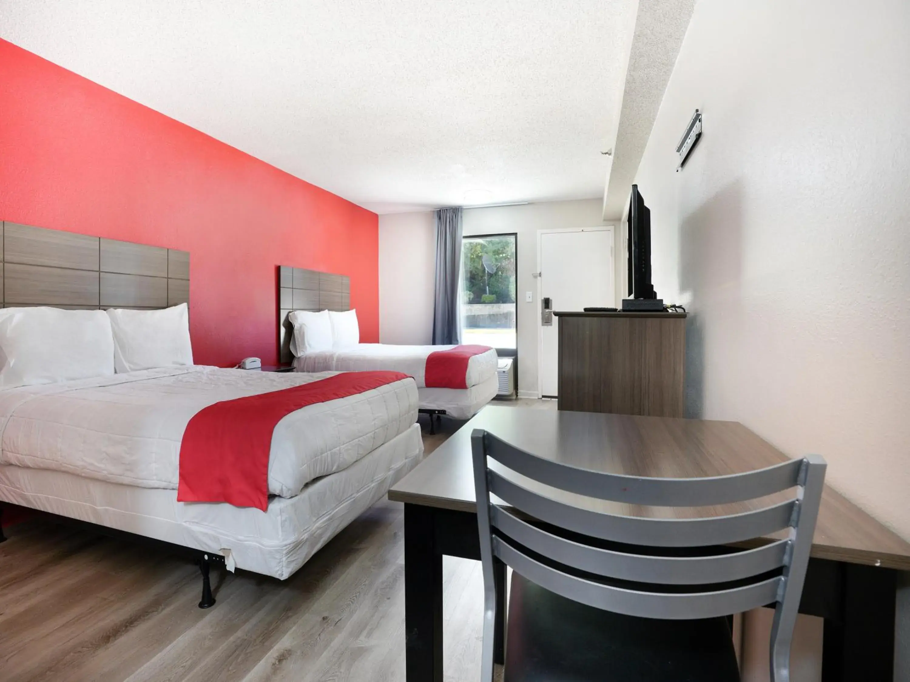 Bedroom in OYO Hotel Decatur I-285 The Perimeter