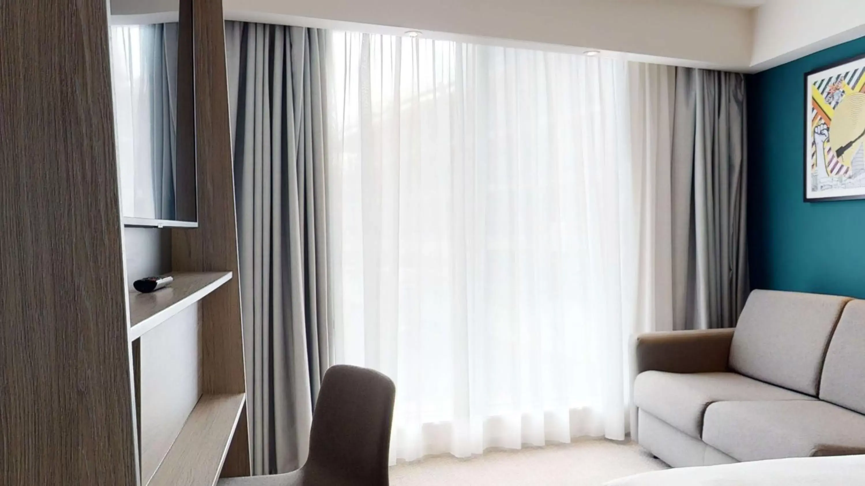 Bedroom, Seating Area in Hampton By Hilton Manchester Northern Quarter