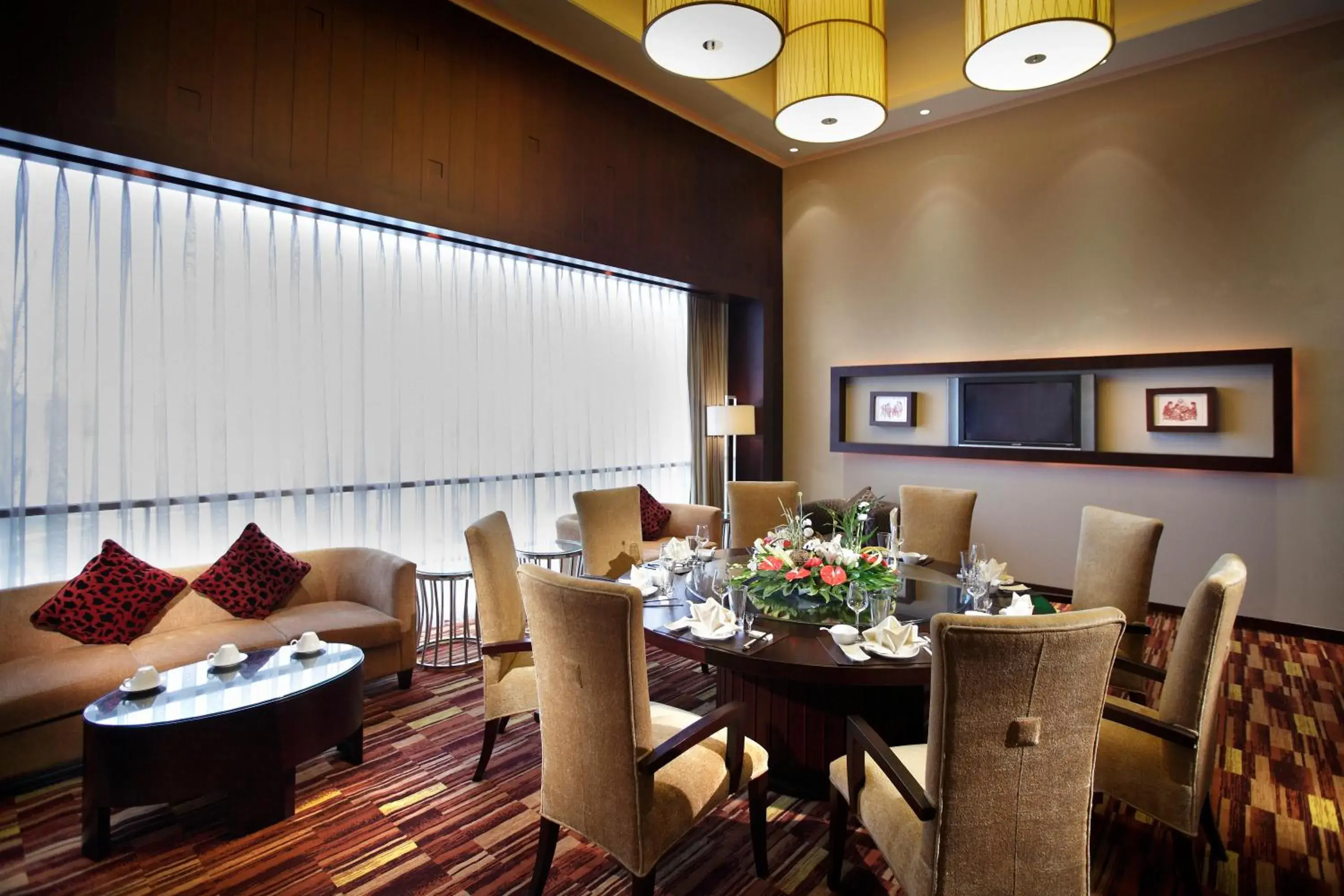 Restaurant/Places to Eat in Holiday Inn Chengdu Century City - East, an IHG Hotel