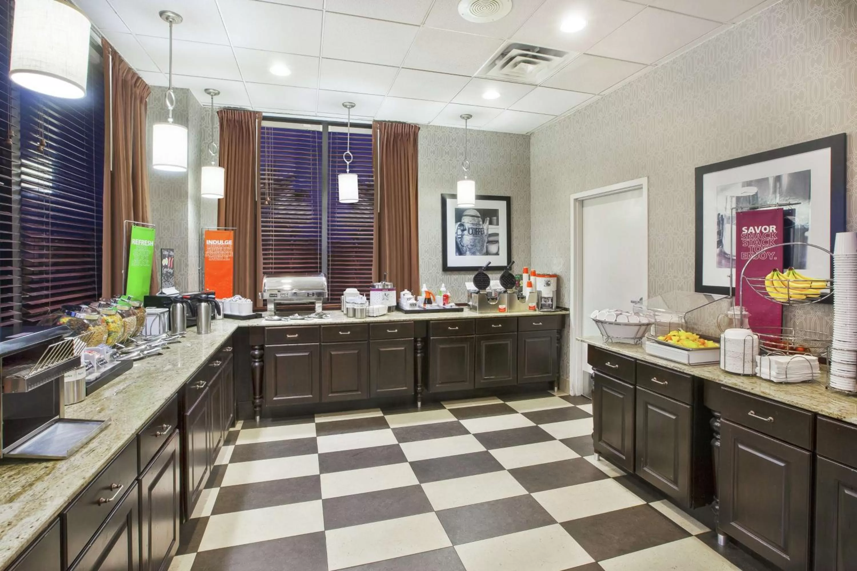 Breakfast in Hampton Inn Pittsburgh University Medical Center