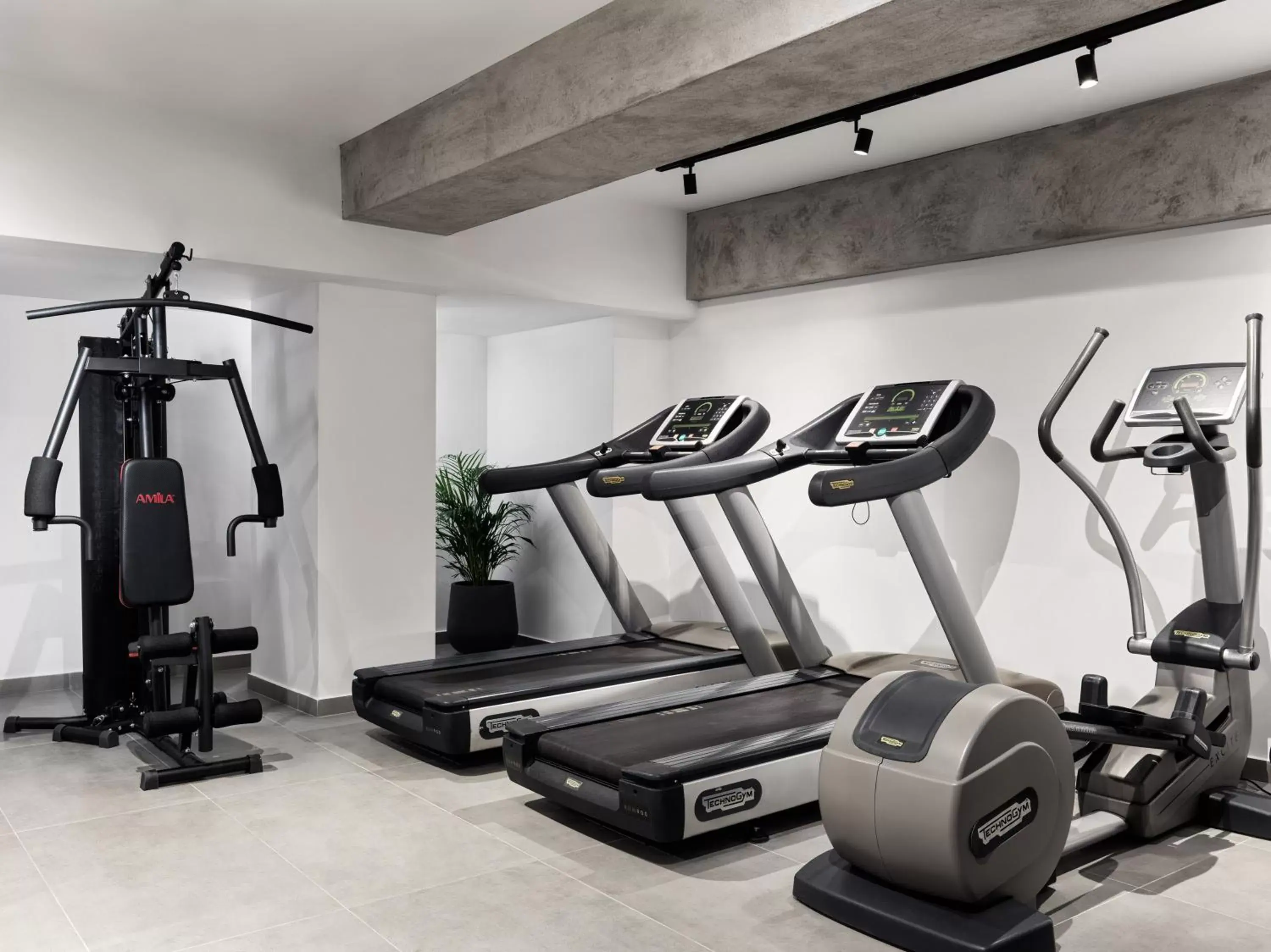 Property building, Fitness Center/Facilities in Vanoro Hotel