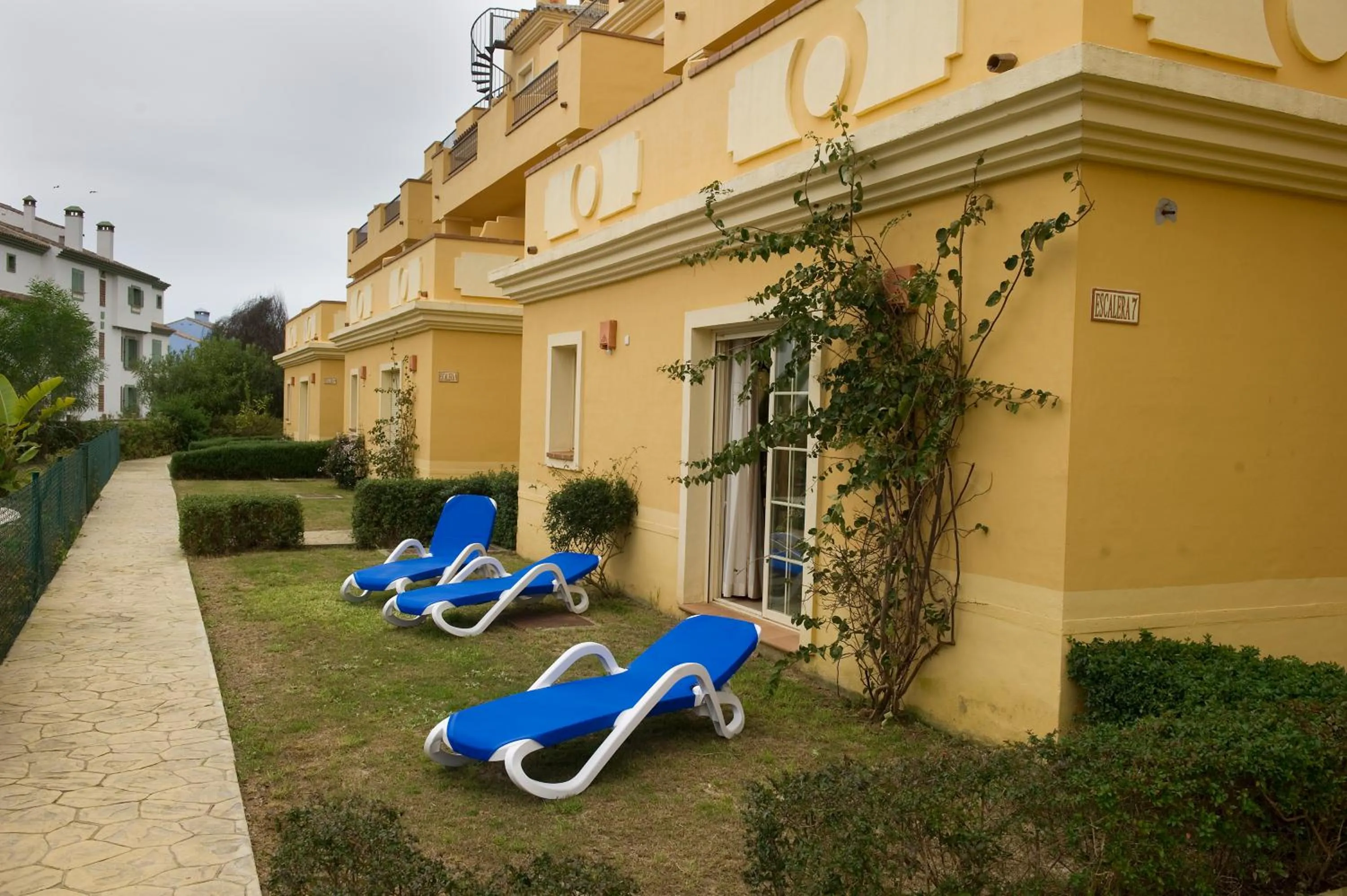 Facade/entrance in Apartamentos Vista Real