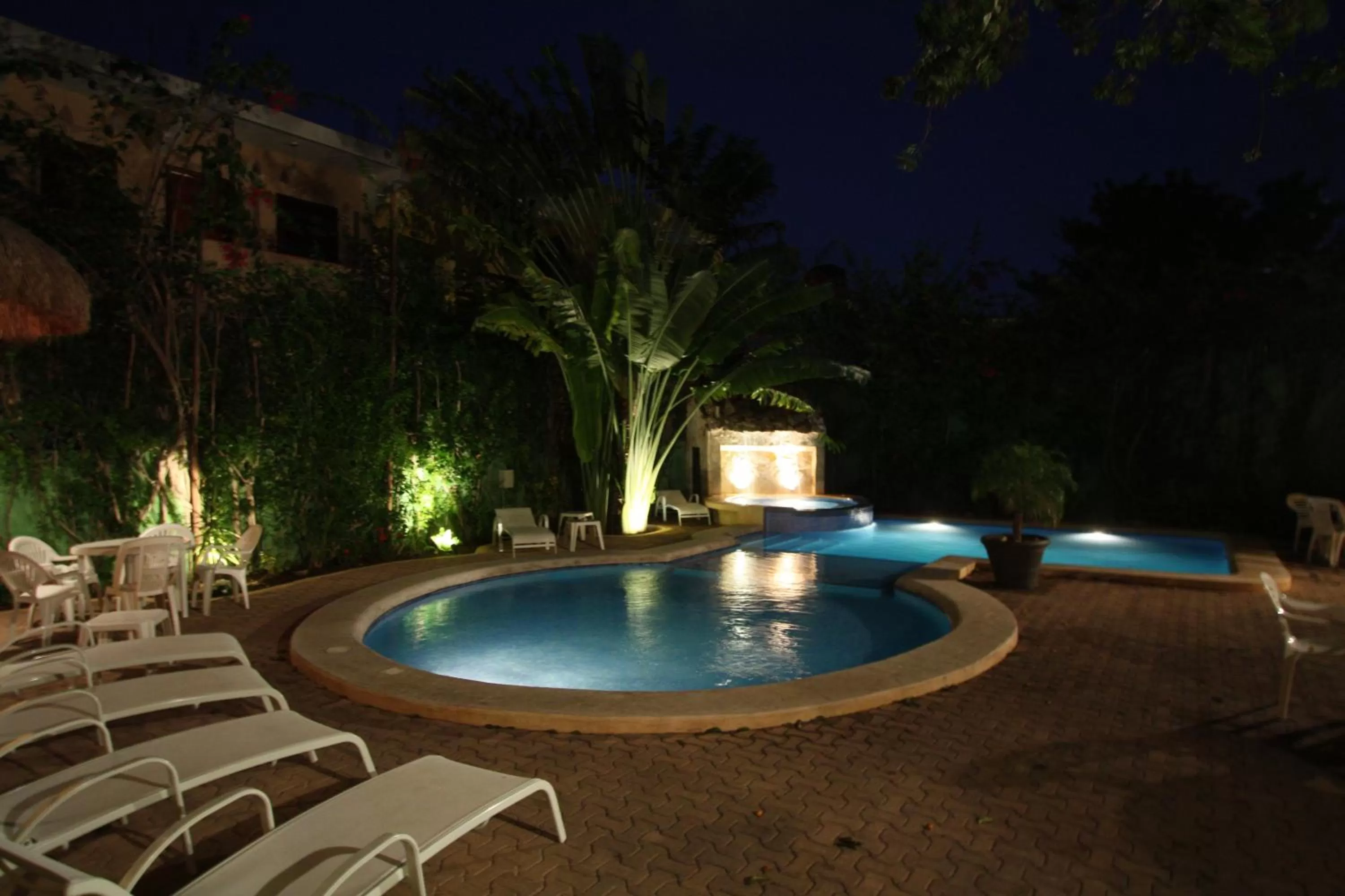 Swimming pool in Hotel LunaSol