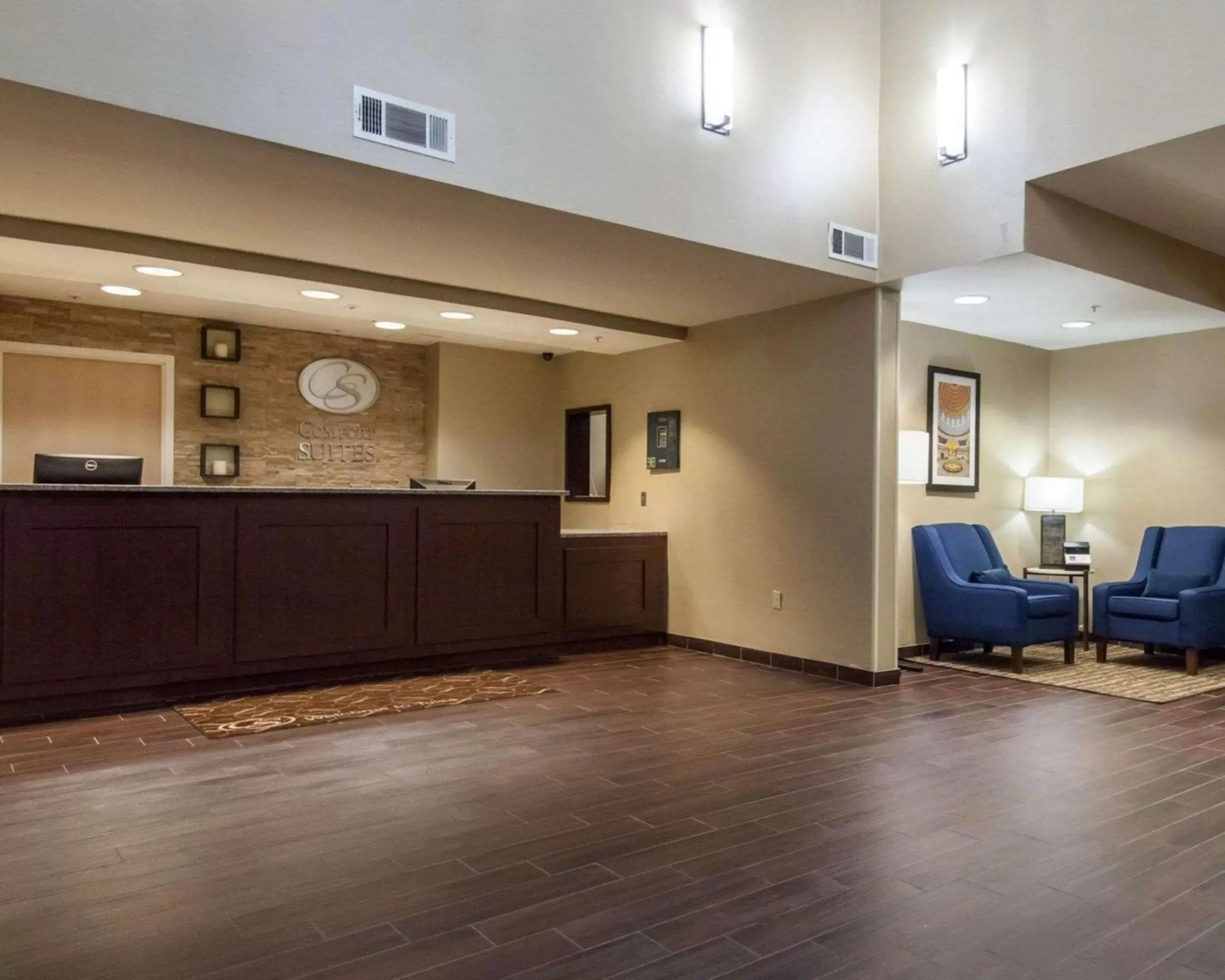 Lobby or reception in Comfort Suites Tulsa Central Lobby or reception in Comfort Suites Tulsa Central