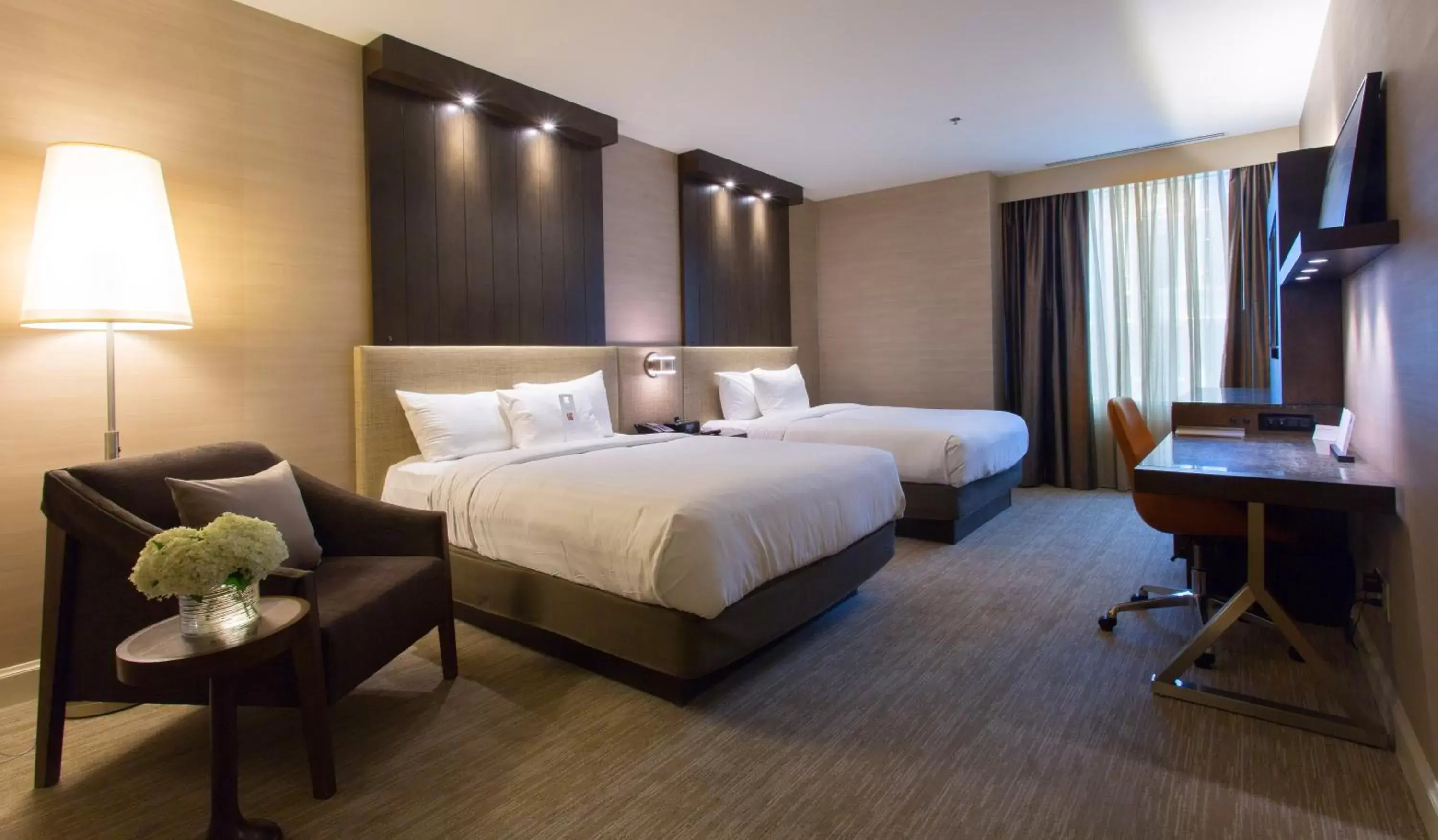 Queen Room with Two Queen Beds and Accessible Shower - Disability Access in Hyatt Centric Chicago Magnificent Mile