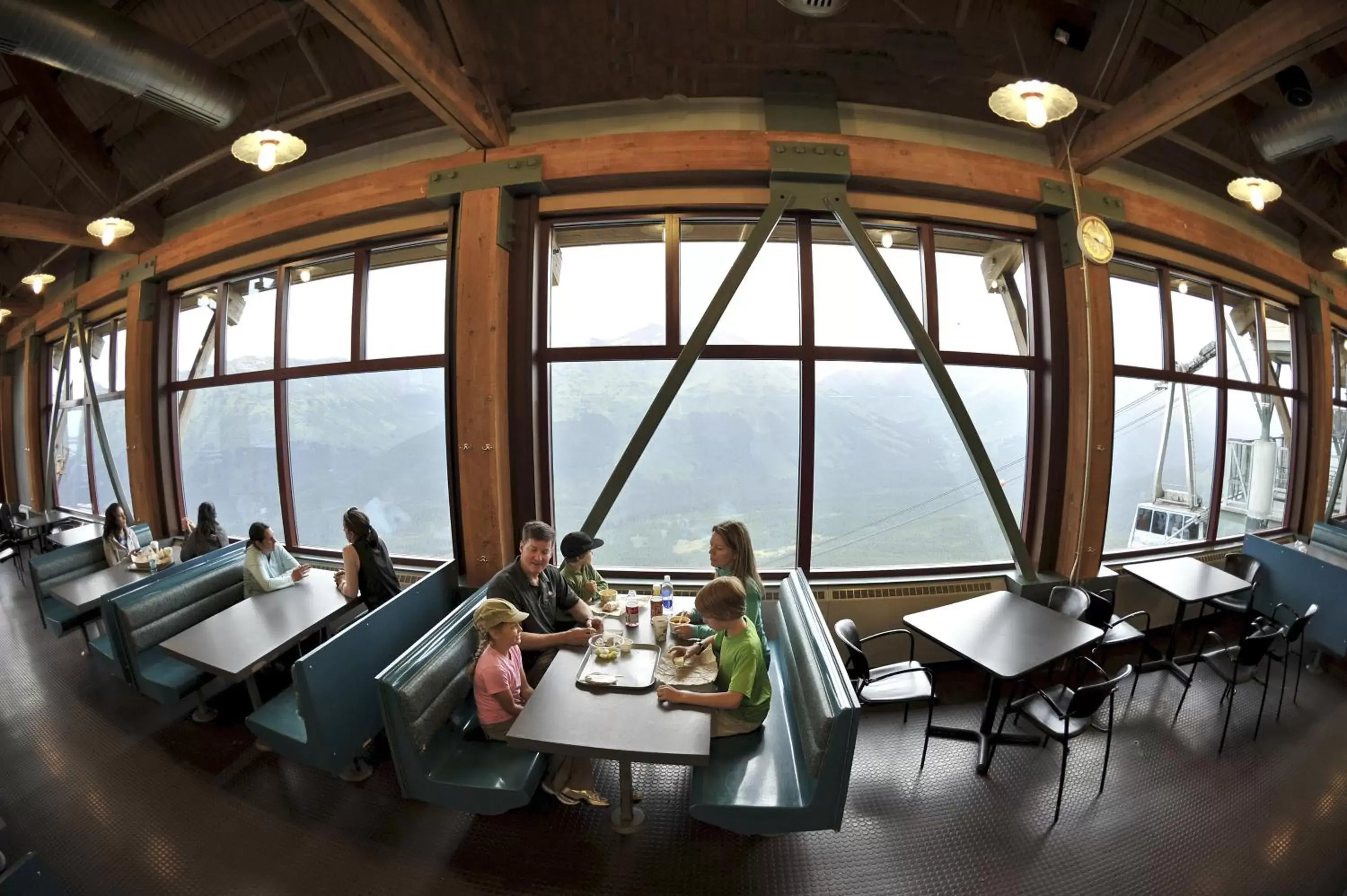 Restaurant/Places to Eat in Alyeska Resort
