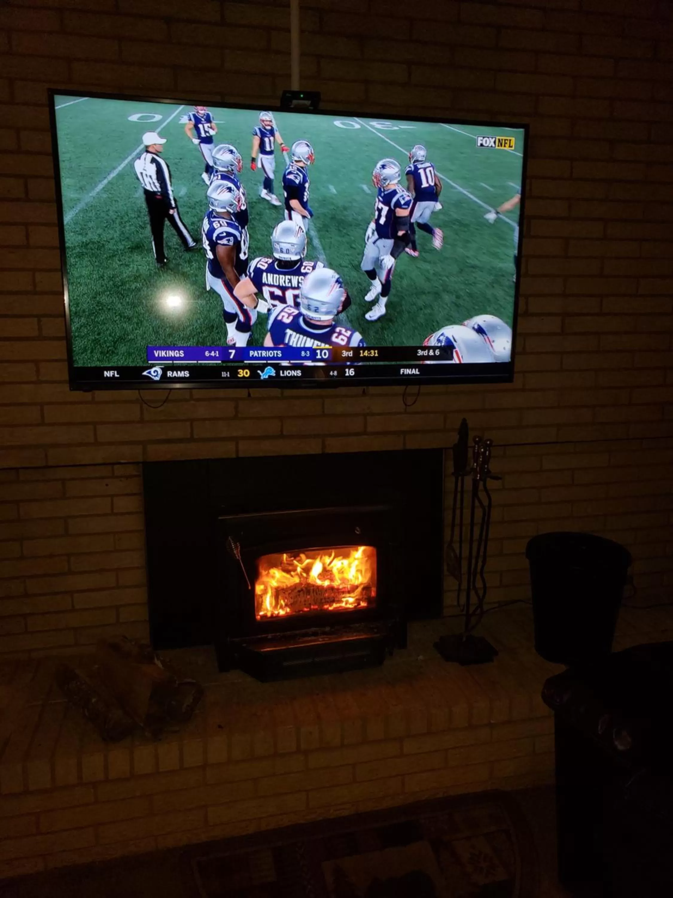 TV/Entertainment Center in Willard Munger Inn