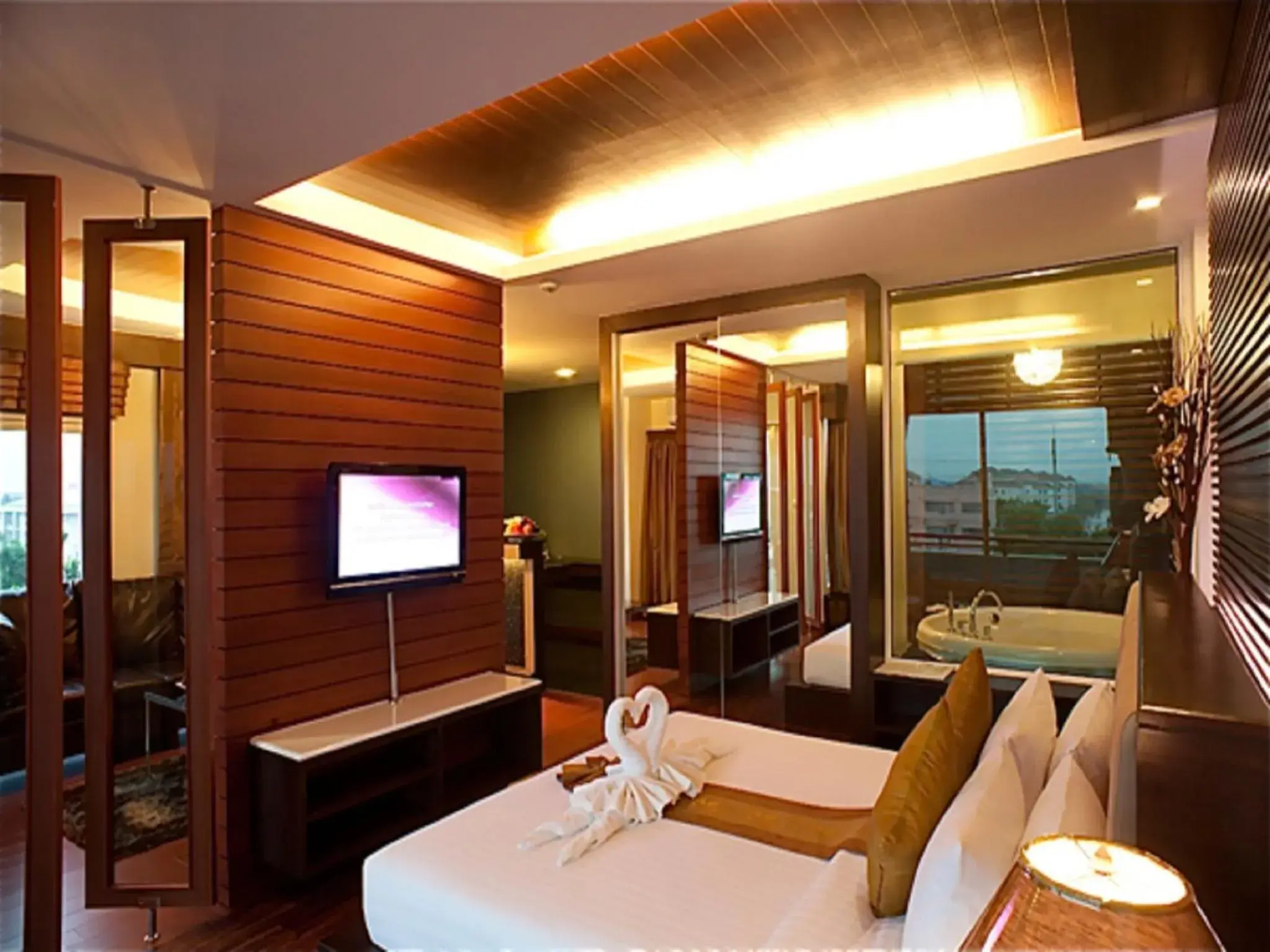 Bed in Suvarnabhumi Suite
