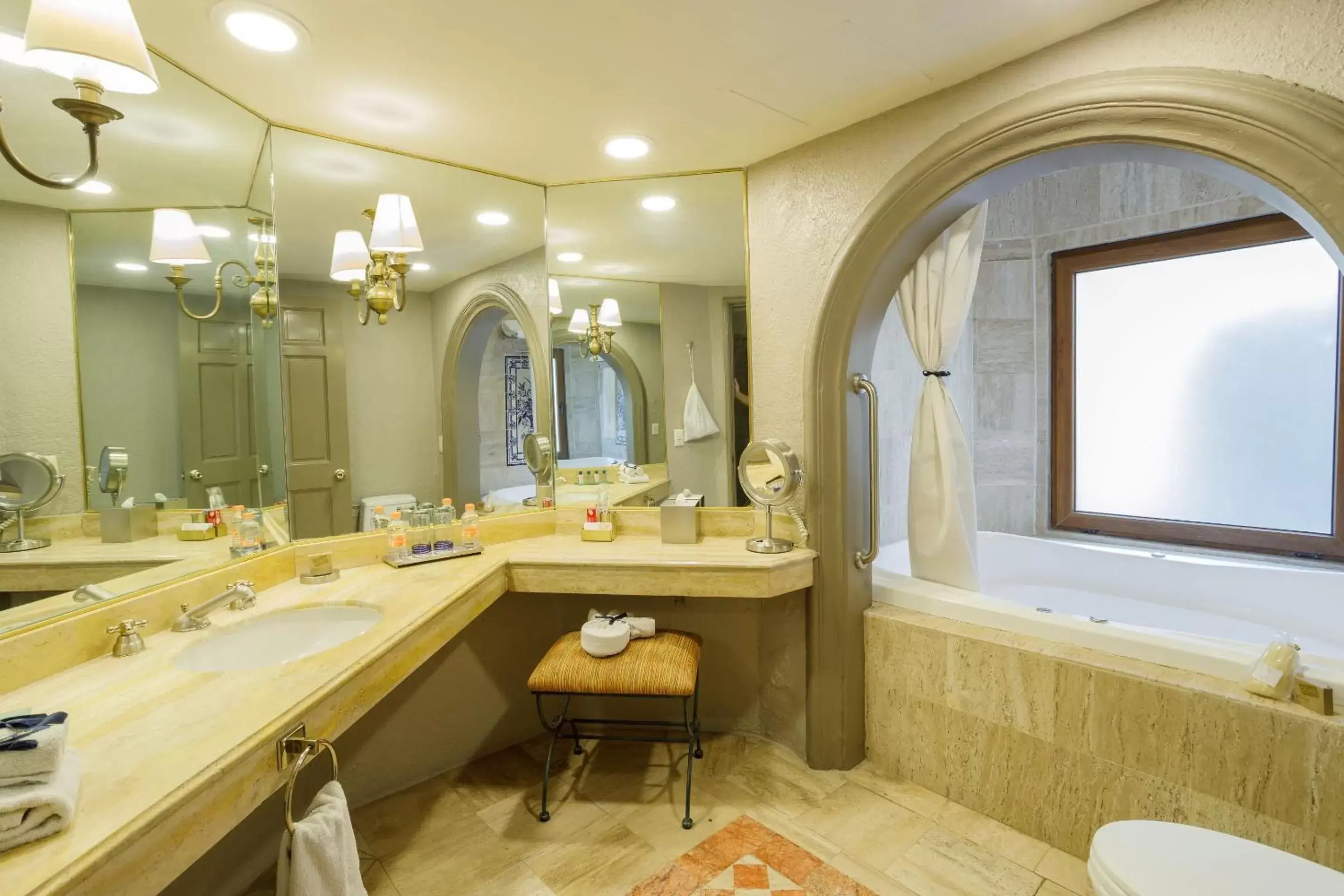 Photo of the whole room, Bathroom in Quinta Real Guadalajara