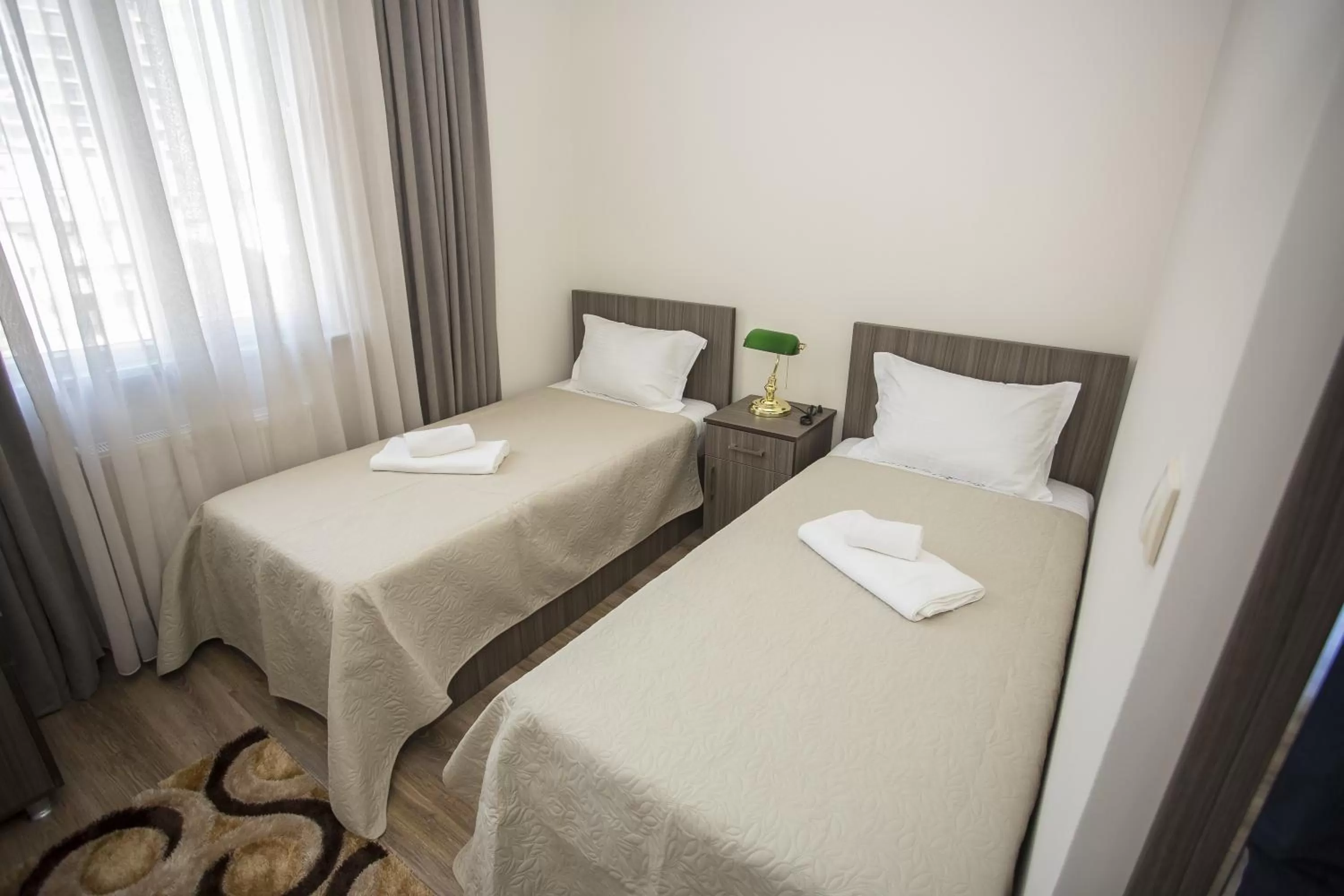 Bedroom, Bed in Hotel Garanti