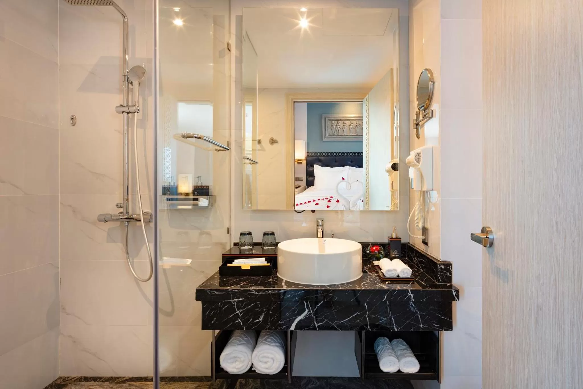 Shower in Erica Nha Trang Hotel