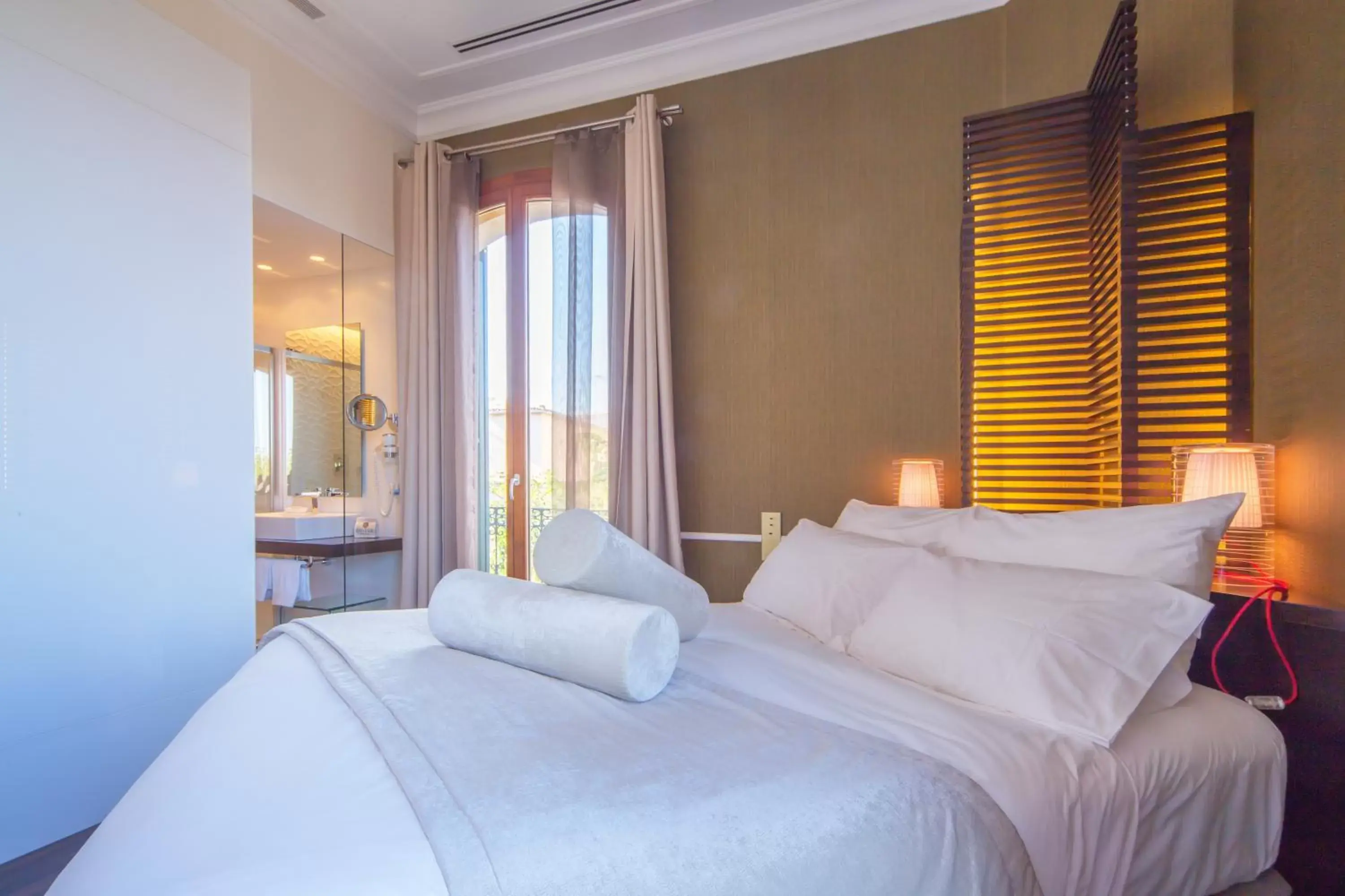 Bed in Hotel Hostal Cuba Bed in Hotel Hostal Cuba