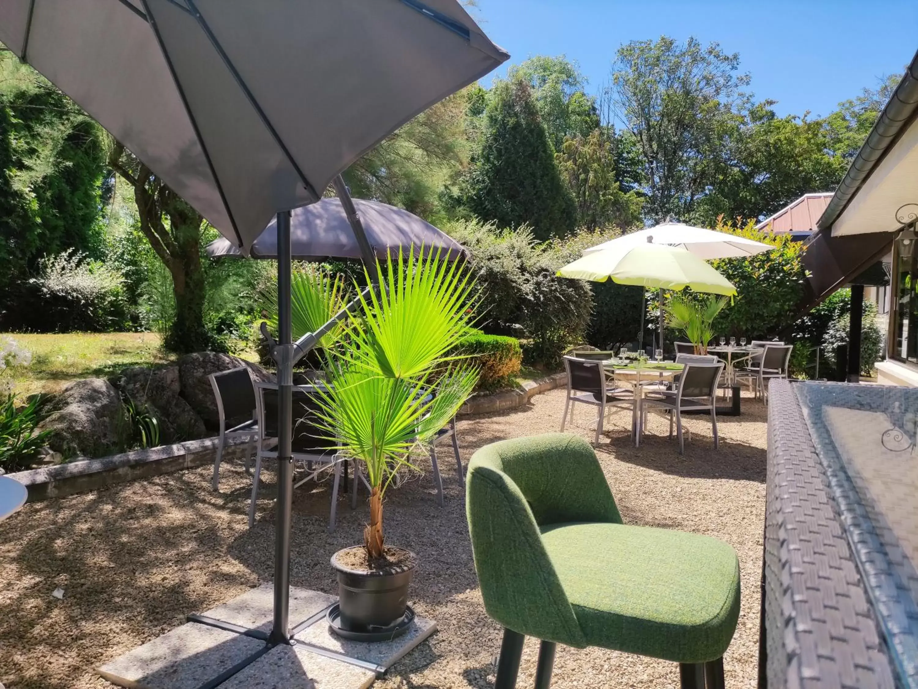 Balcony/Terrace in Logis Hotel Restaurant Black and Green Limoges Sud