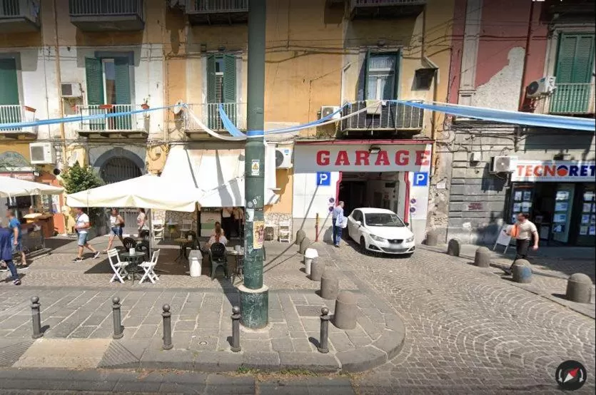 Parking in diLetto a Napoli