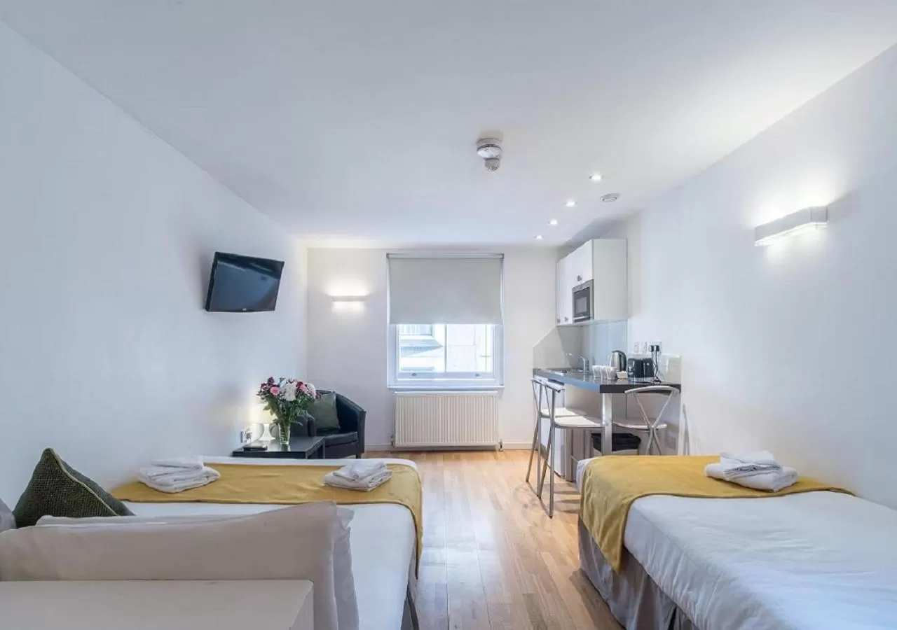 Bed in Hyde Park Executive Apartments