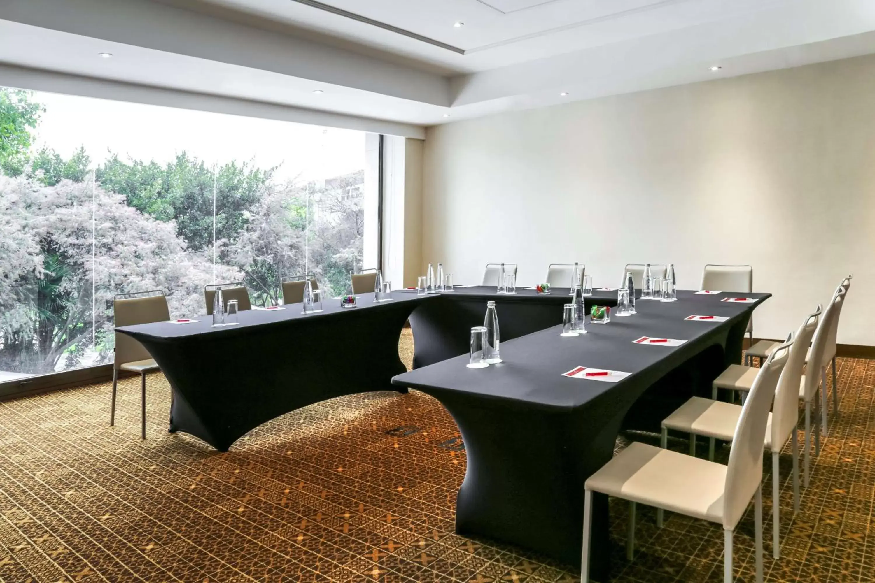 Meeting/conference room in NH Collection Bogotá Royal Teleport