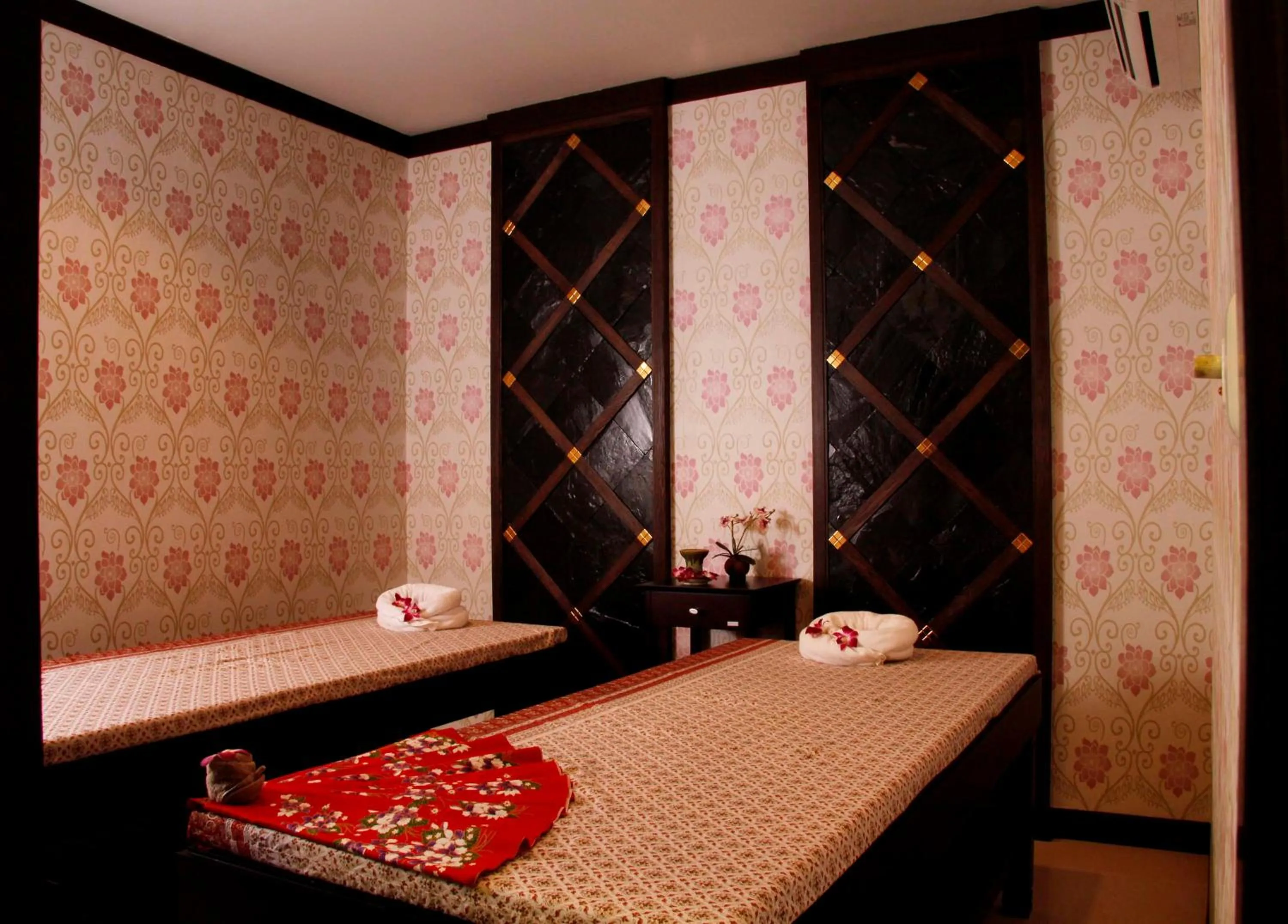 Spa and wellness centre/facilities, Bed in Kata Sea Breeze Resort - SHA Plus