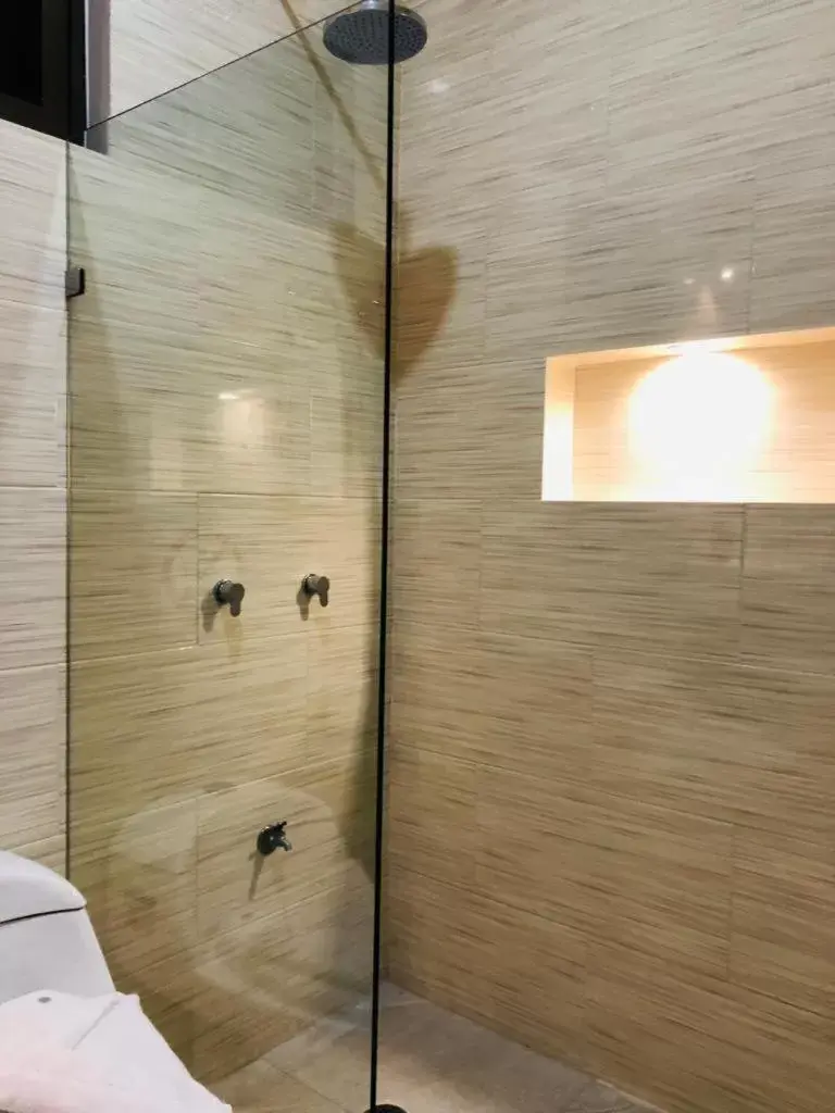 Shower, Bathroom in Hotel Ko'ox Wenne
