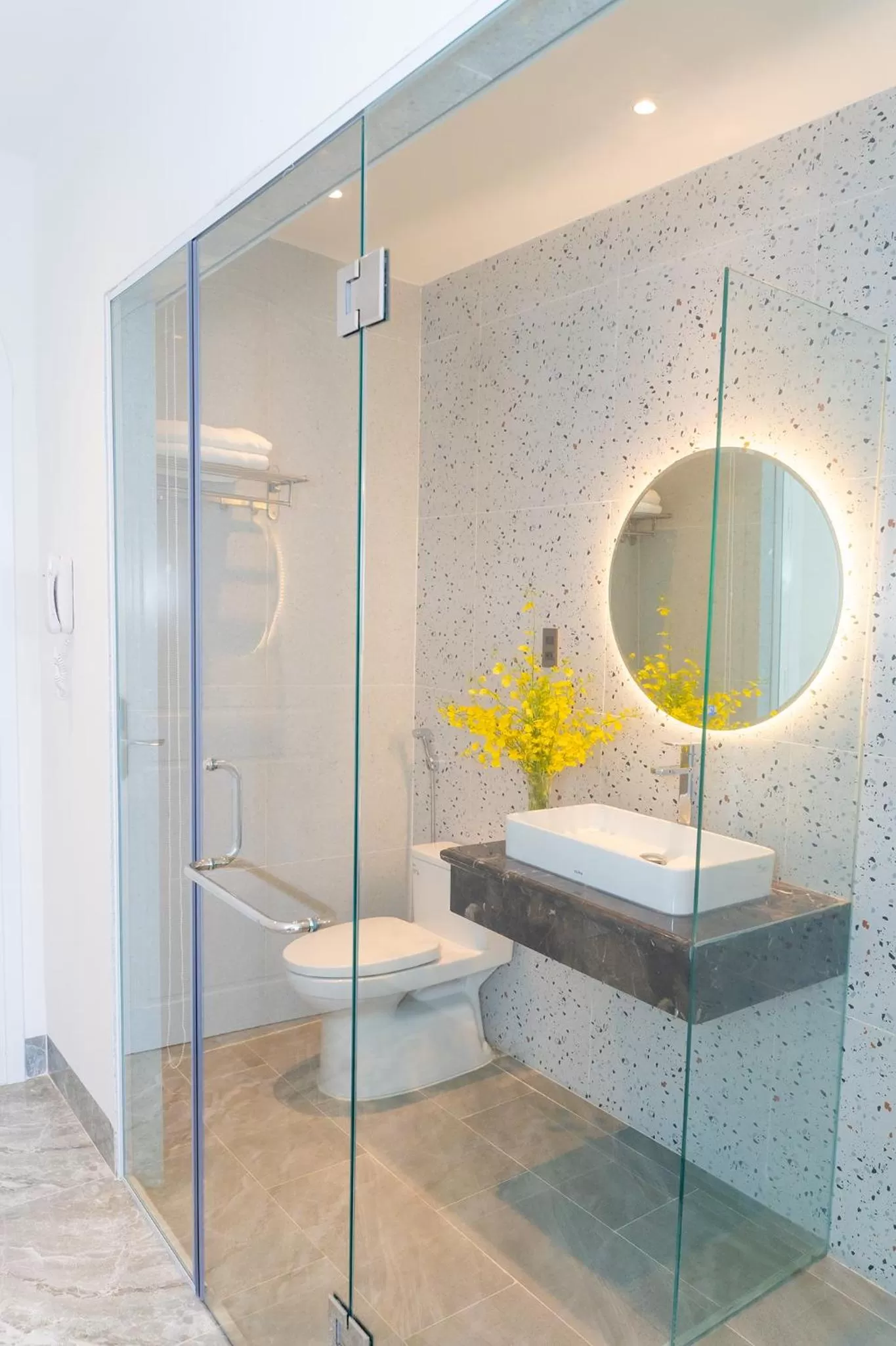 Shower in La Casa Boutique Hotel