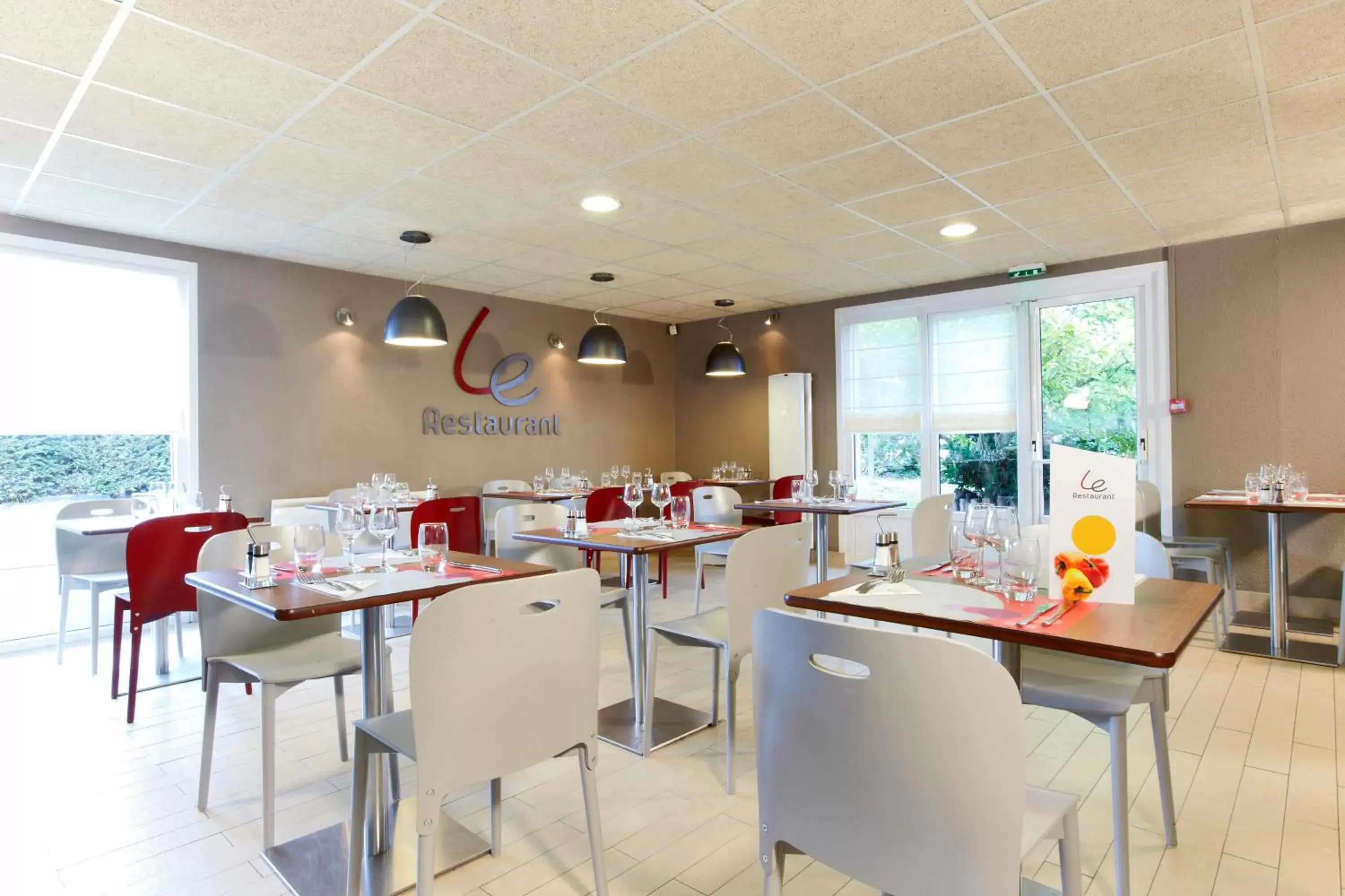 Business facilities, Restaurant/Places to Eat in Campanile Mulhouse - Illzach Ile Napoléon