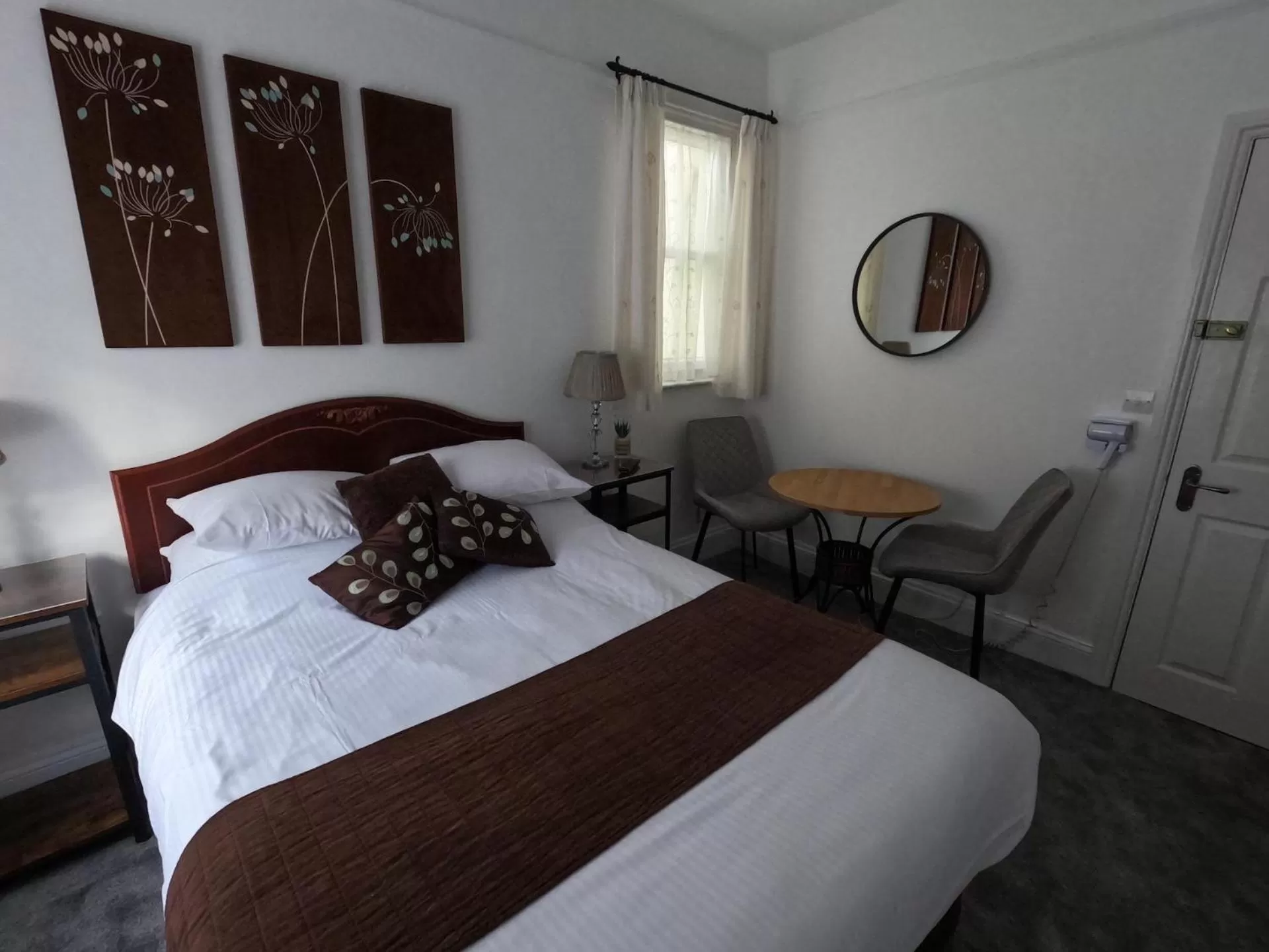 Bed in The Grove Falmouth