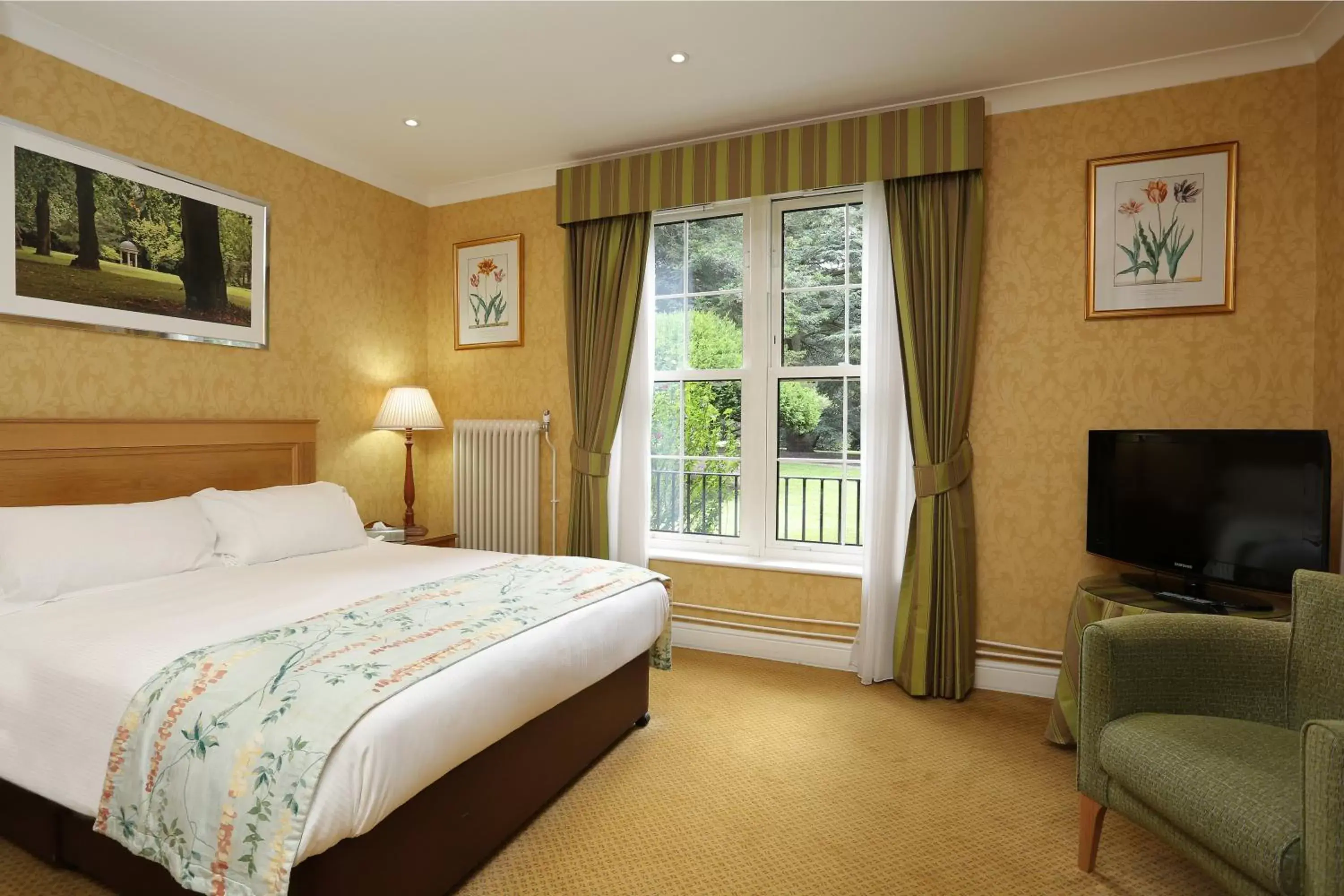 Photo of the whole room, Bed in West Lodge Park Photo of the whole room, Bed in West Lodge Park