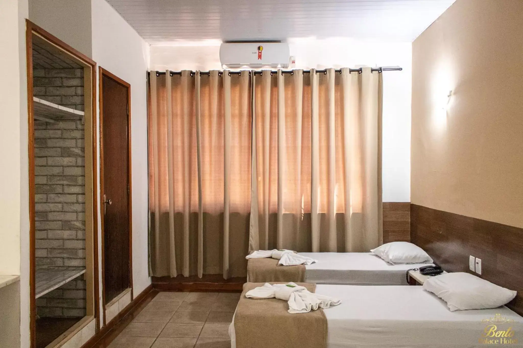 Standard Twin Room in Bento palace hotel Standard Twin Room in Bento palace hotel