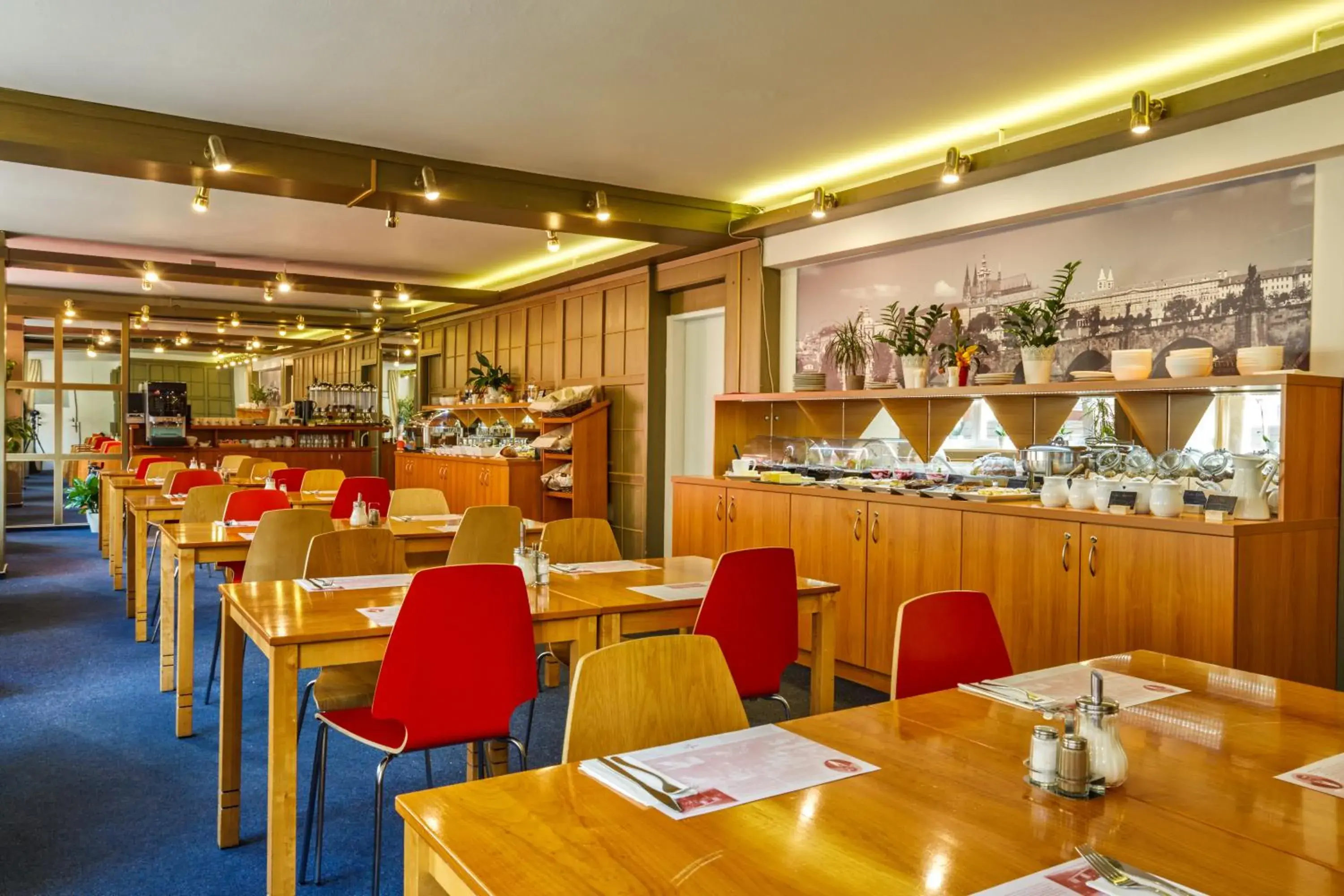 Restaurant/places to eat in Charles Central Restaurant/places to eat in Charles Central