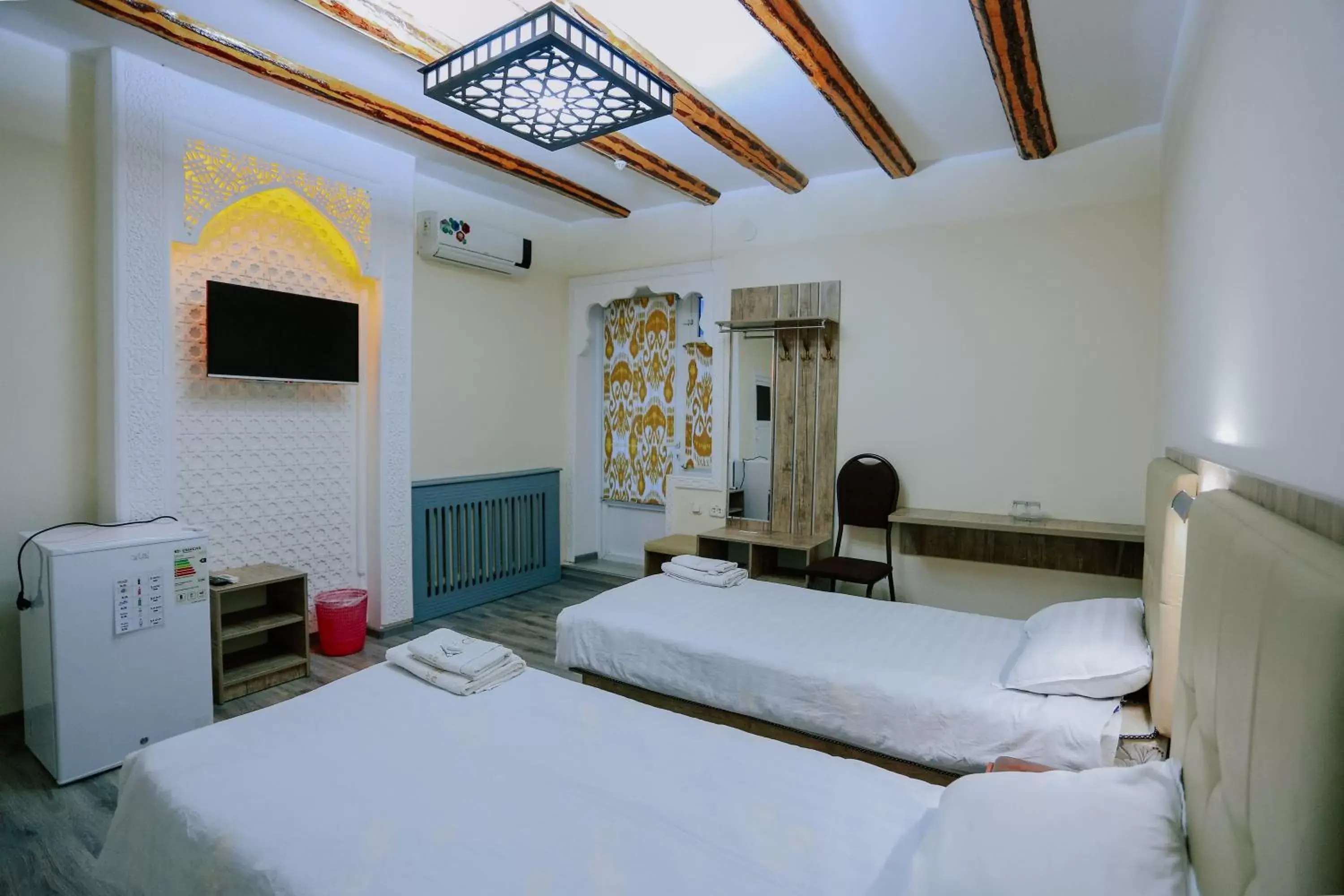 Deluxe Double Room with Shower in Bukhara house hotel Deluxe Double Room with Shower in Bukhara house hotel