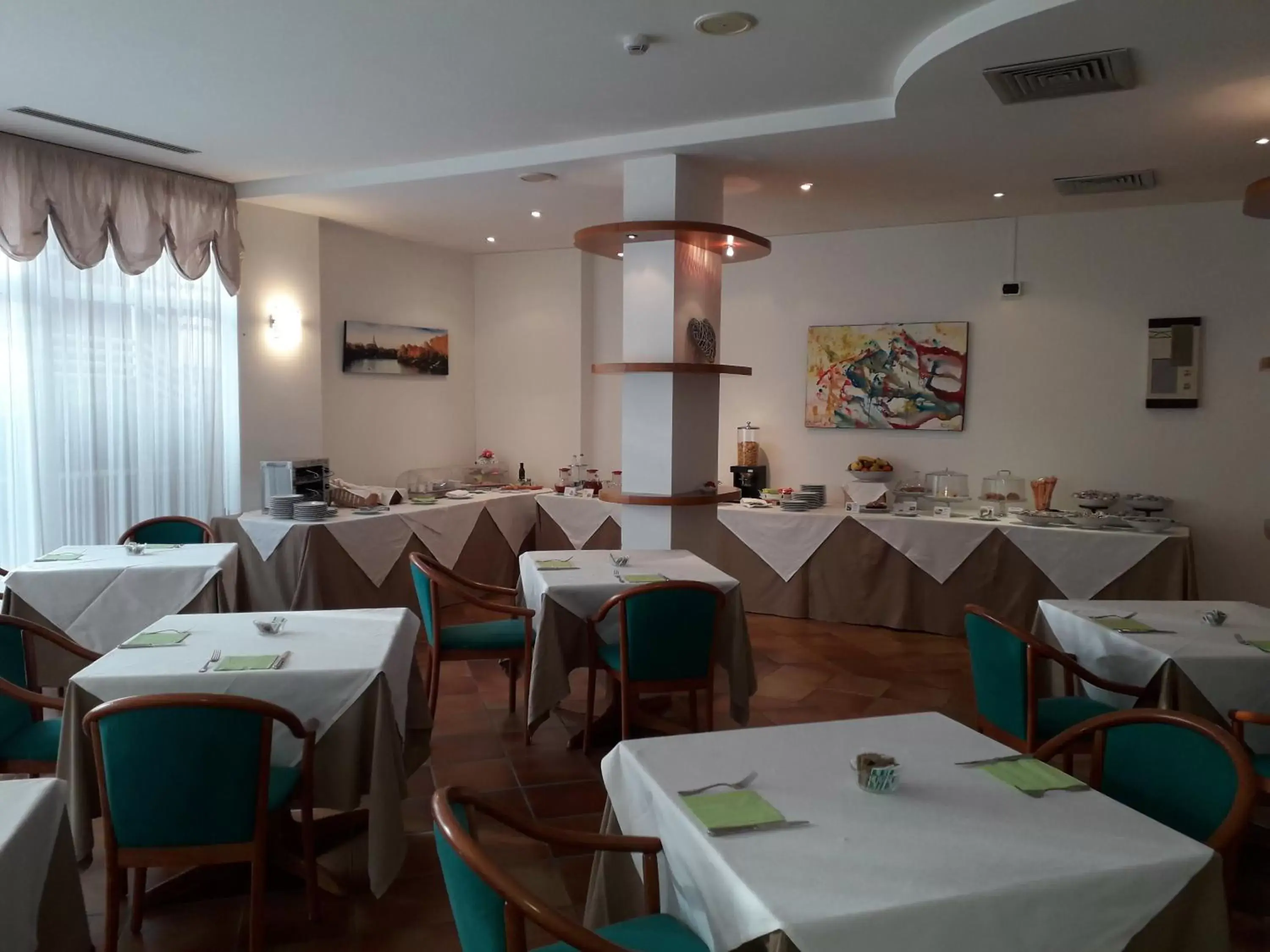 Breakfast, Restaurant/Places to Eat in Roero Park Hotel