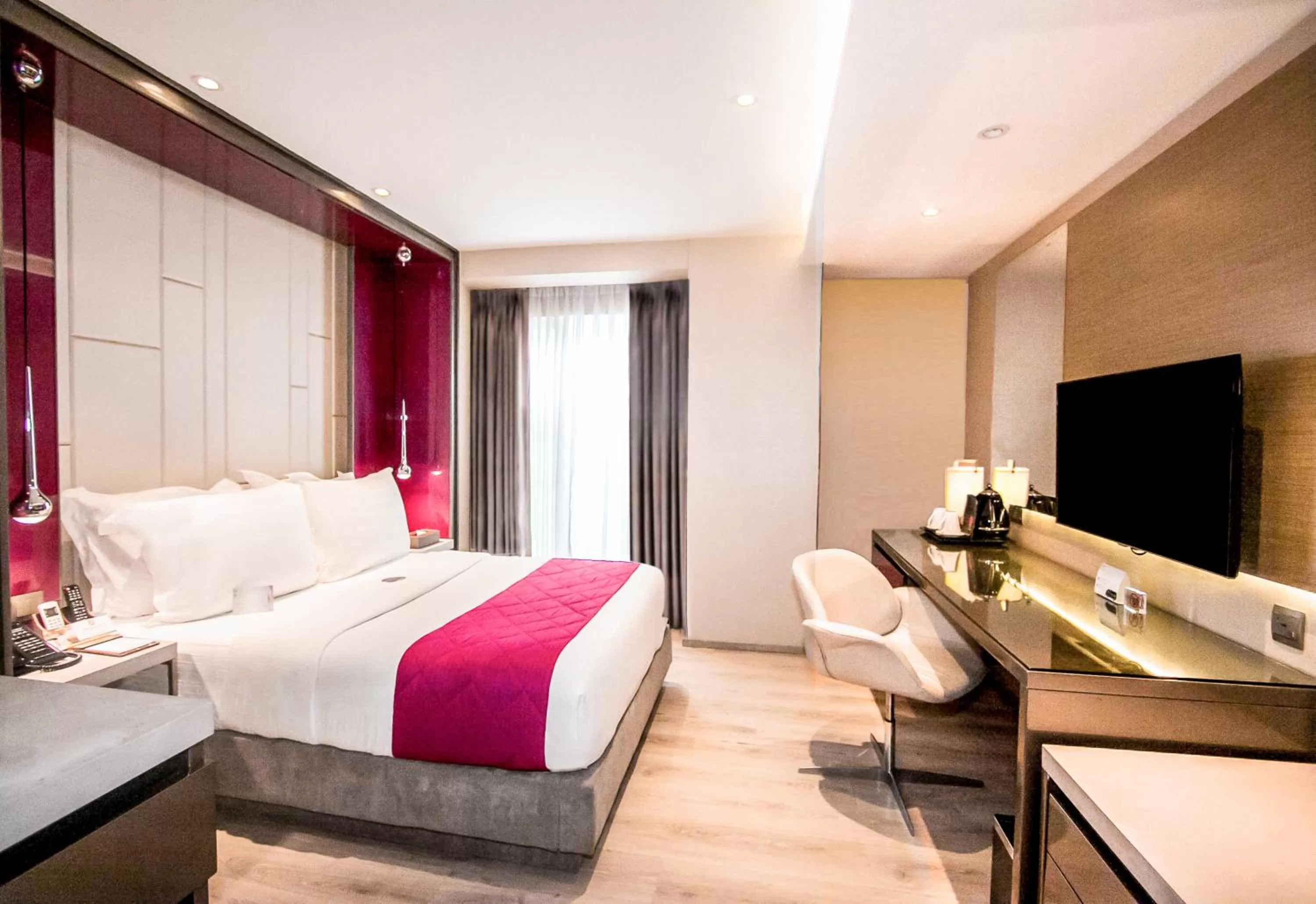 Photo of the whole room, Bed in Hotel XYZ