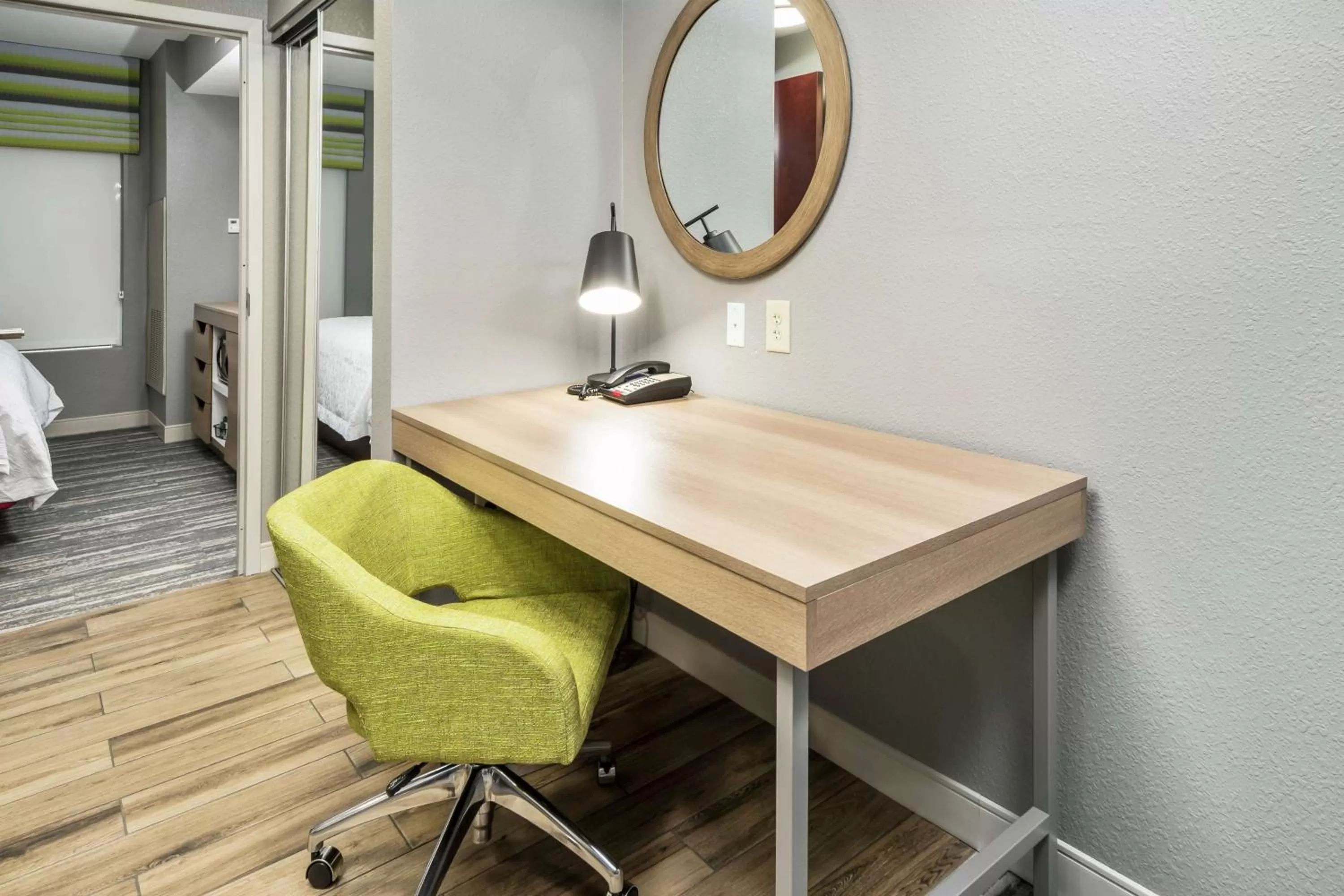 Bedroom, Bed in Hampton Inn Wilson Downtown