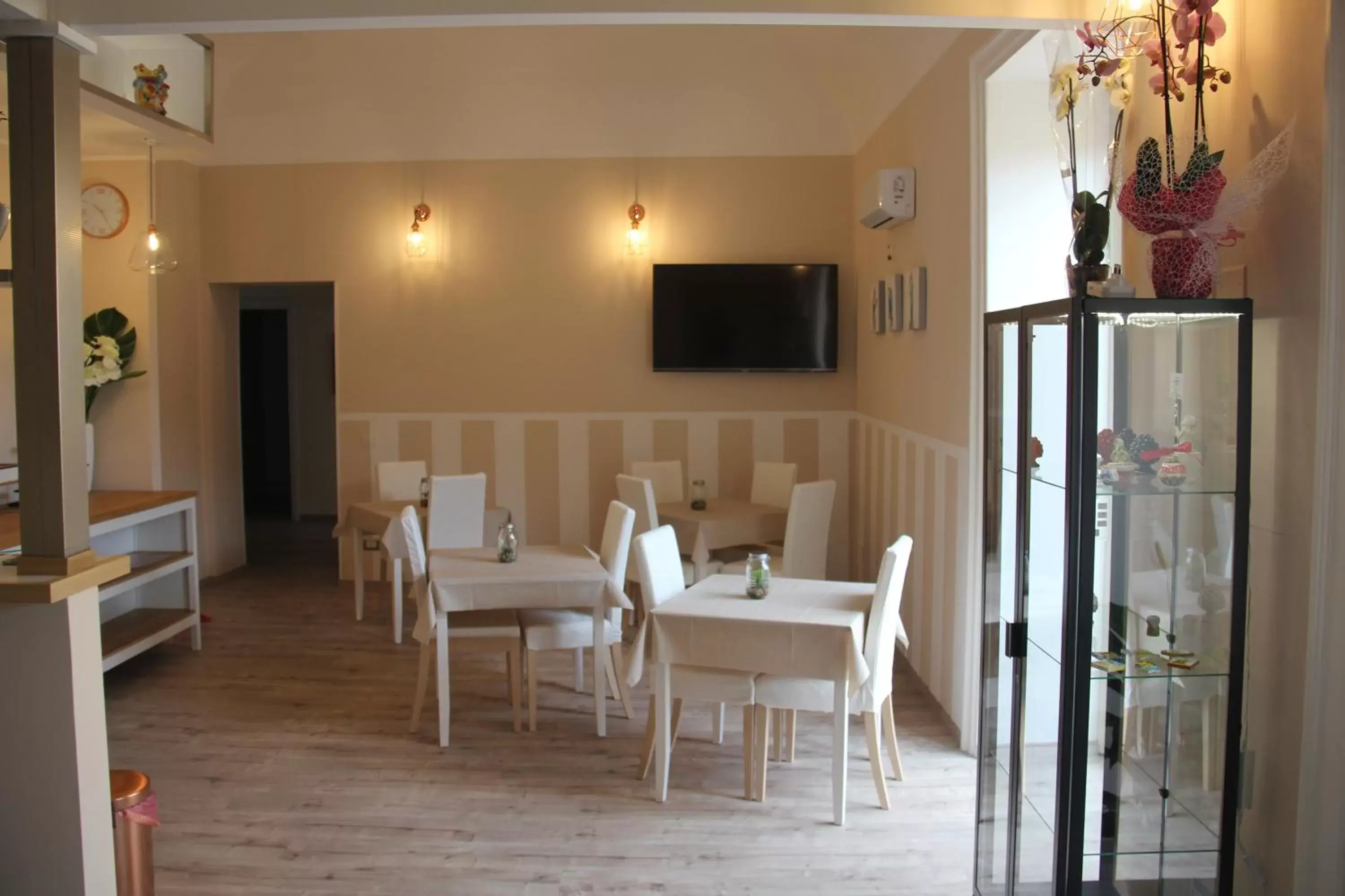 Lobby or reception, Dining Area in B&B Matteo Bonello