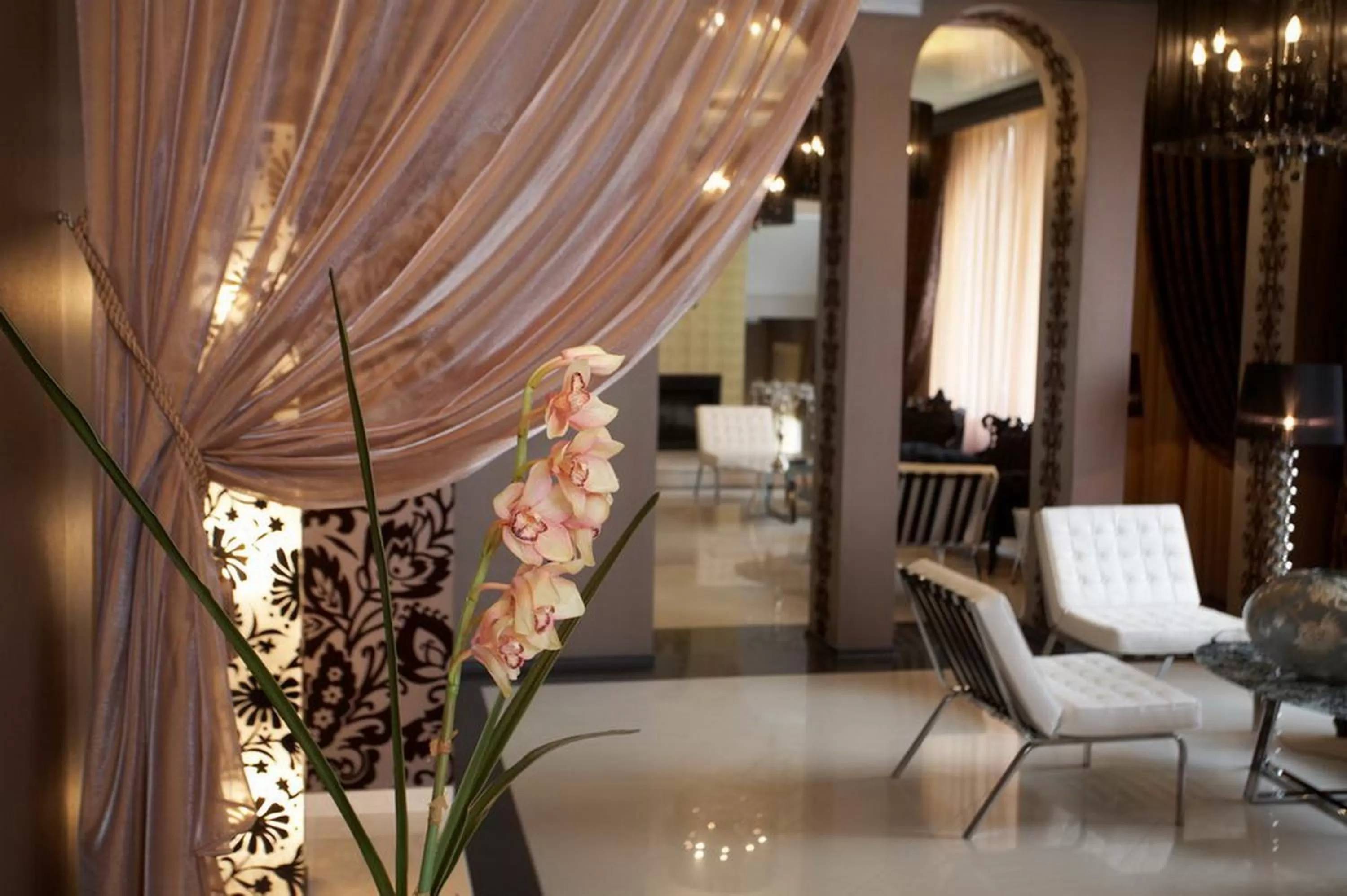 Communal lounge/ TV room in Weekend Boutique Hotel