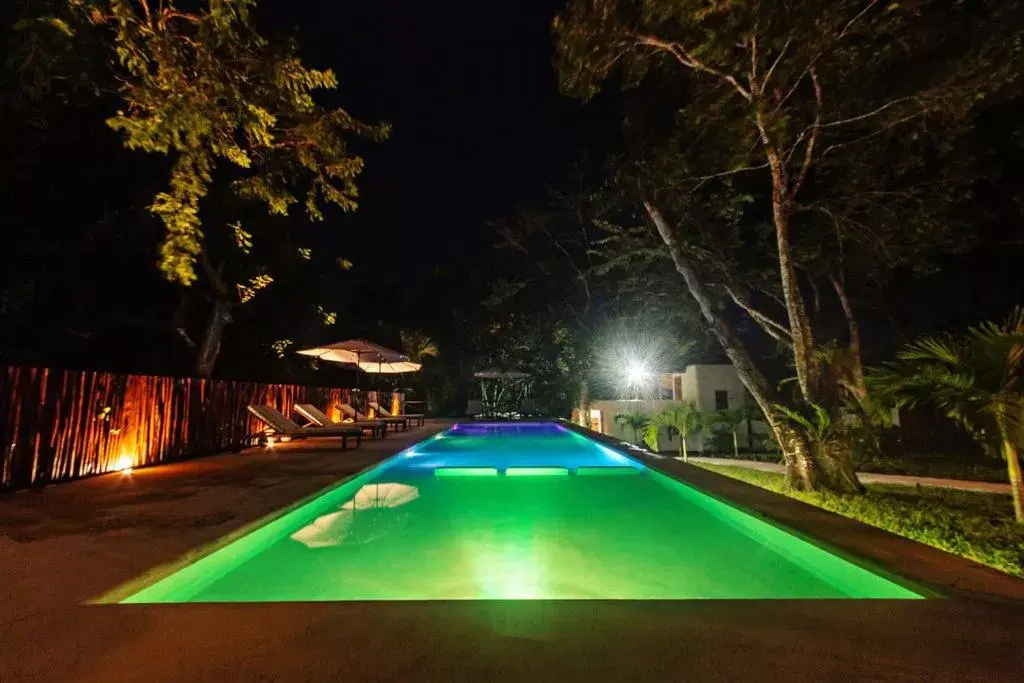 Swimming Pool in Mi Kasa Tu Kasa Bacalar by Nah Hotels