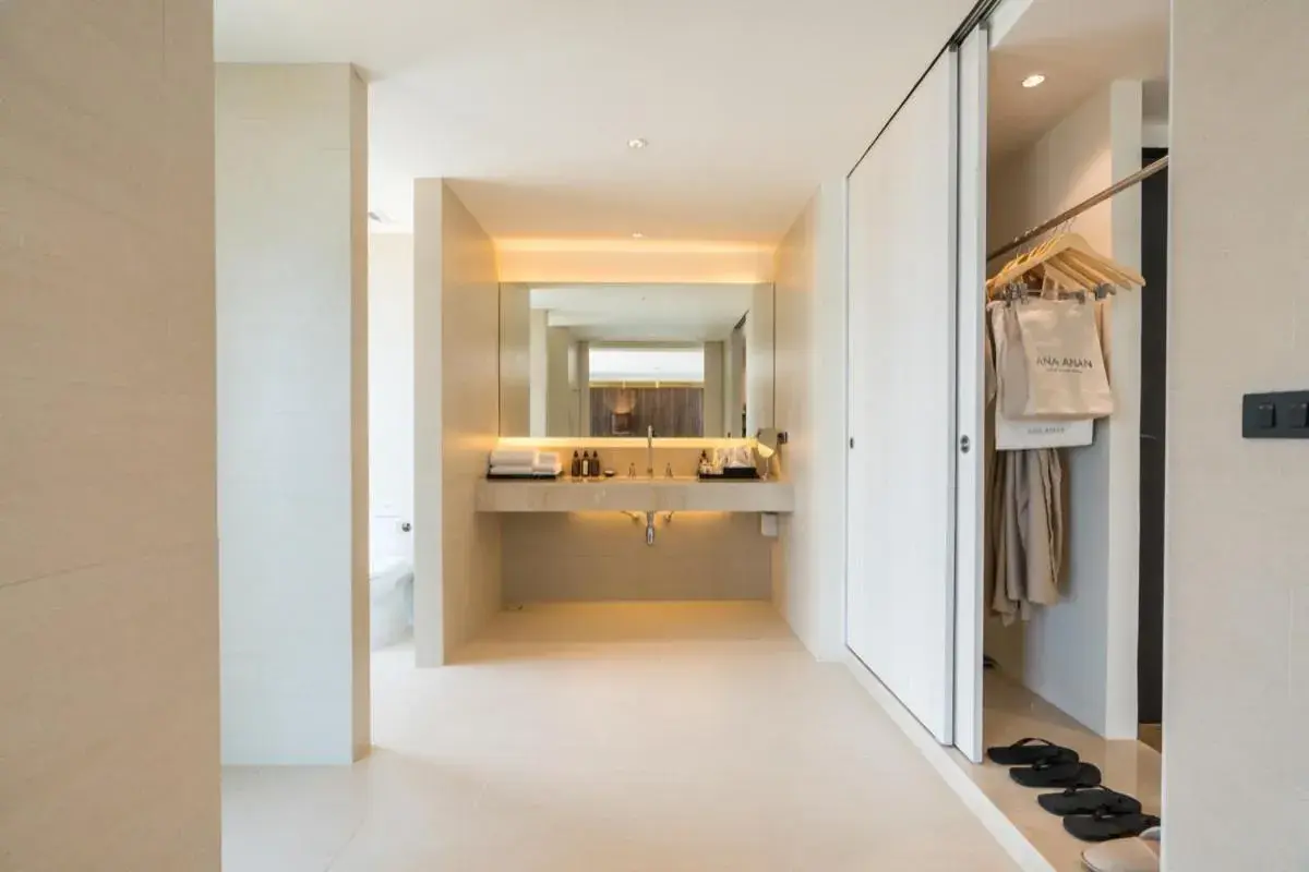 Bathroom in Ana Anan Resort & Villas Pattaya Bathroom in Ana Anan Resort & Villas Pattaya