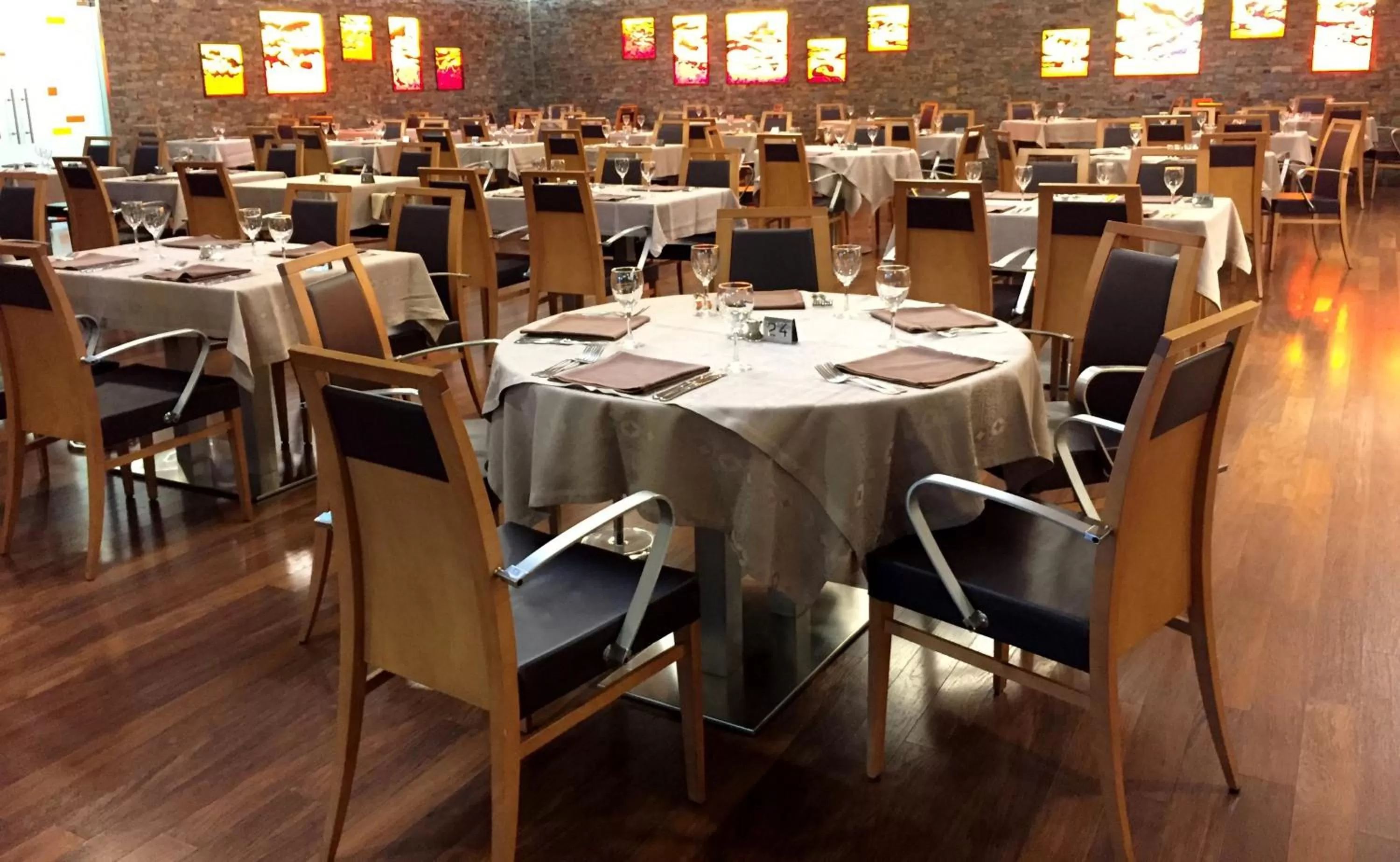 Restaurant/places to eat in Novotel Andorra