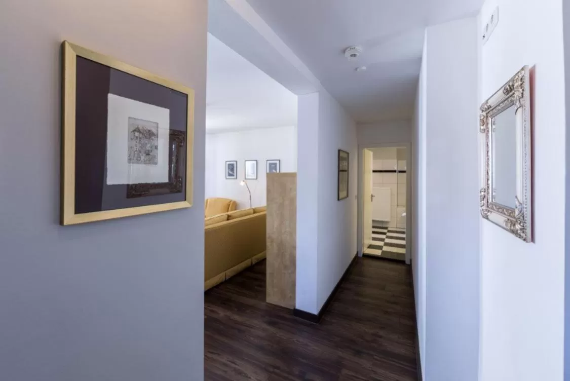 Photo of the whole room, Bed in Historik Hotel Goldener Hirsch Rothenburg