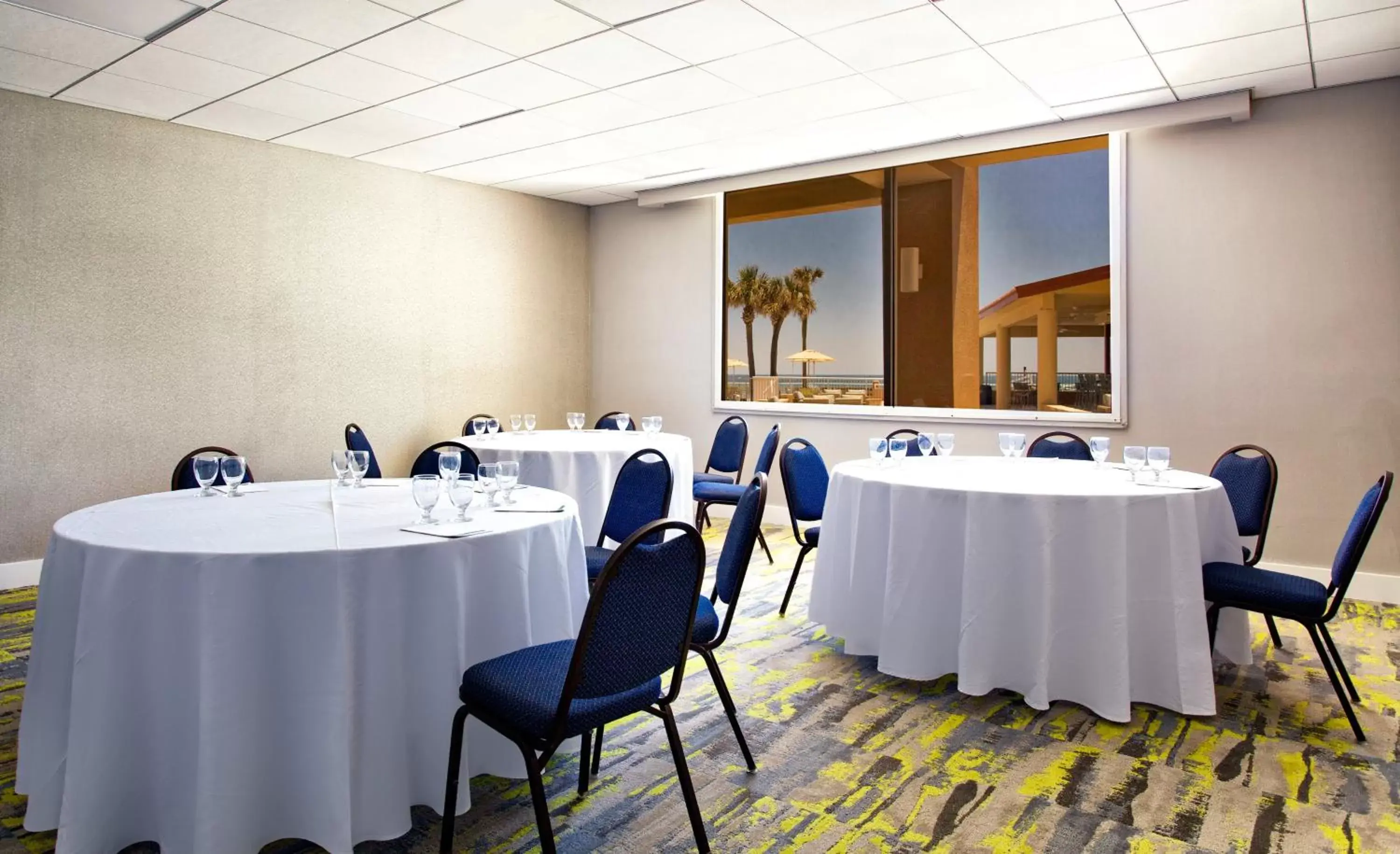 Meeting/conference room in Holiday Inn Hotel & Suites Daytona Beach On The Ocean, an IHG Hotel