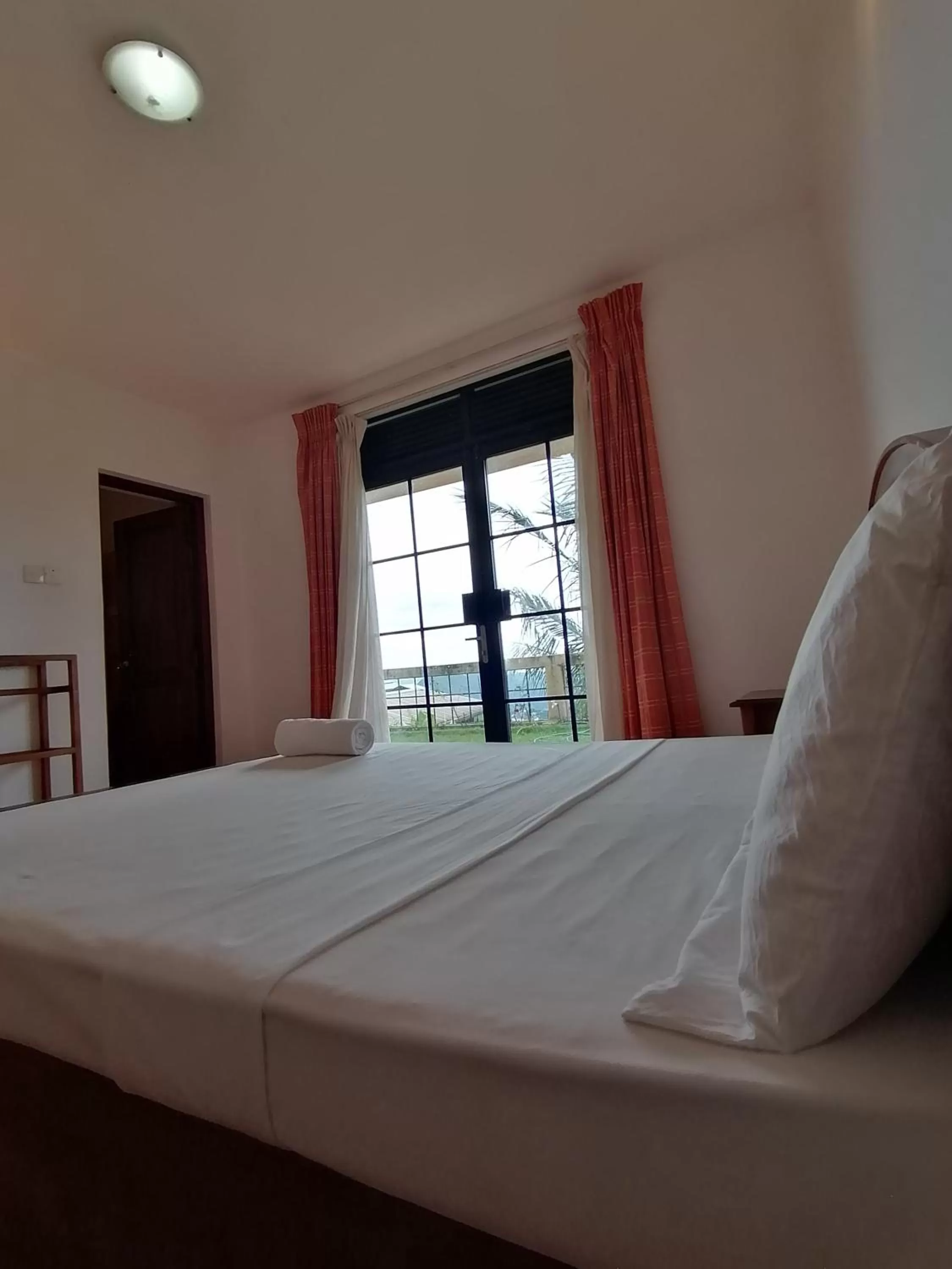 Bed in Kandy Unique Hotel