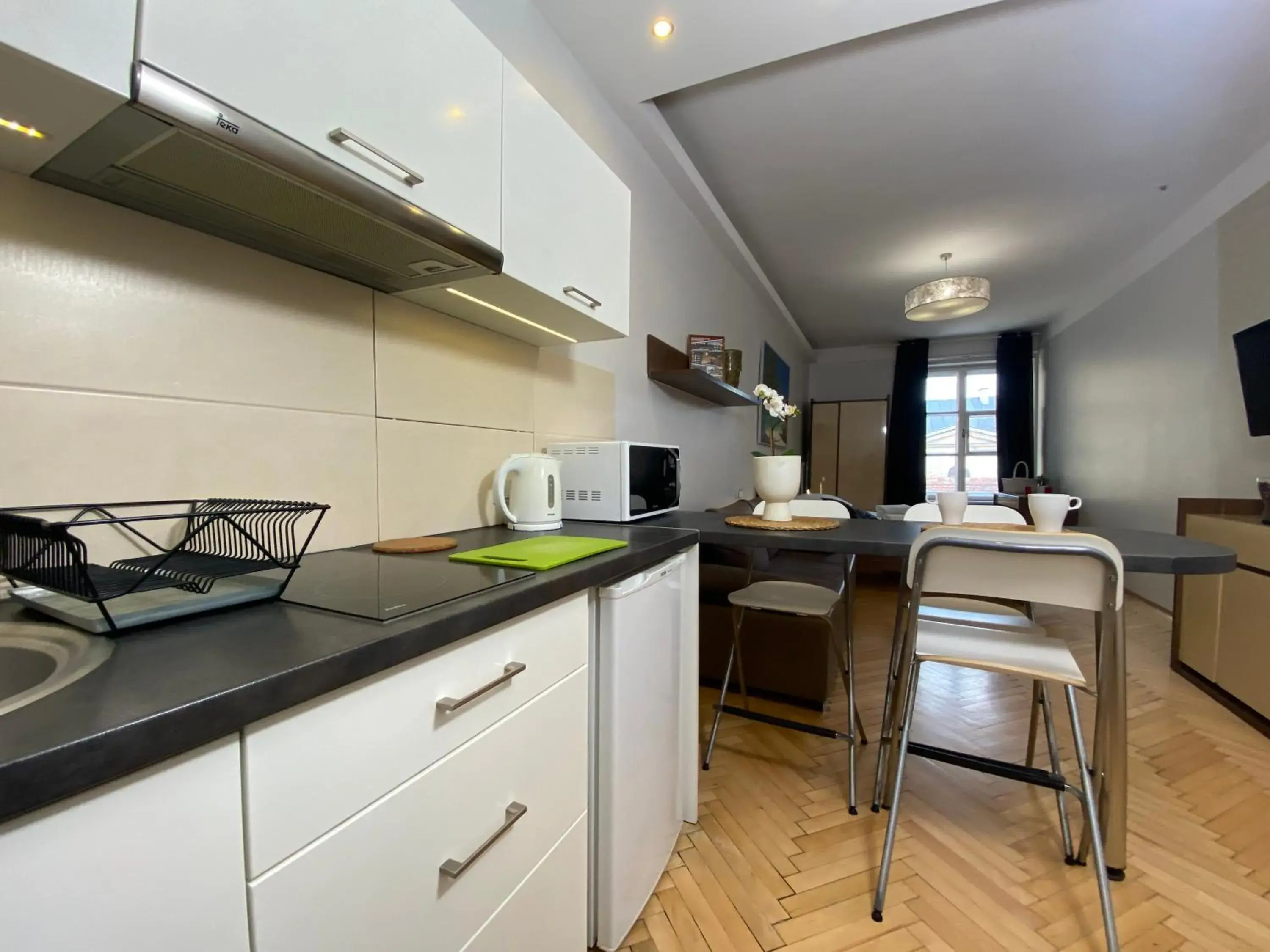 Kitchen/Kitchenette in P&J Tourist Apartments