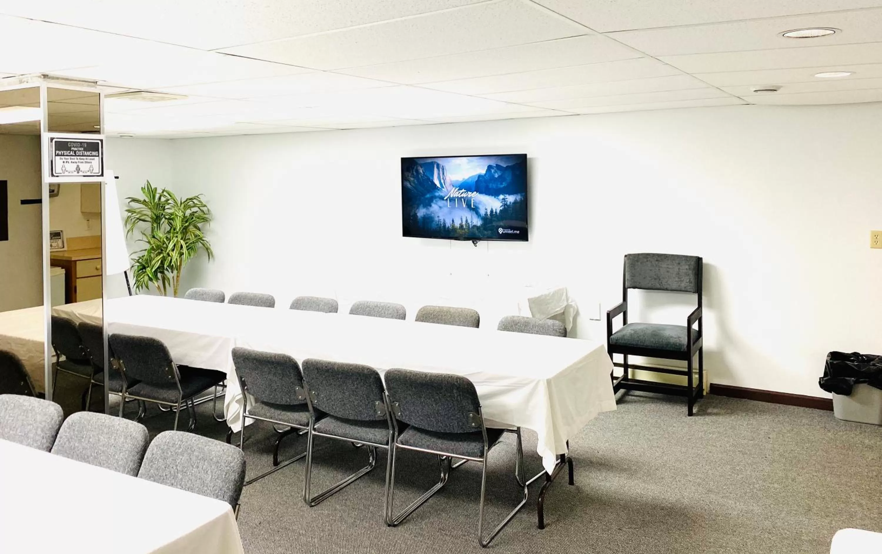 Business facilities in Happy Day Inn