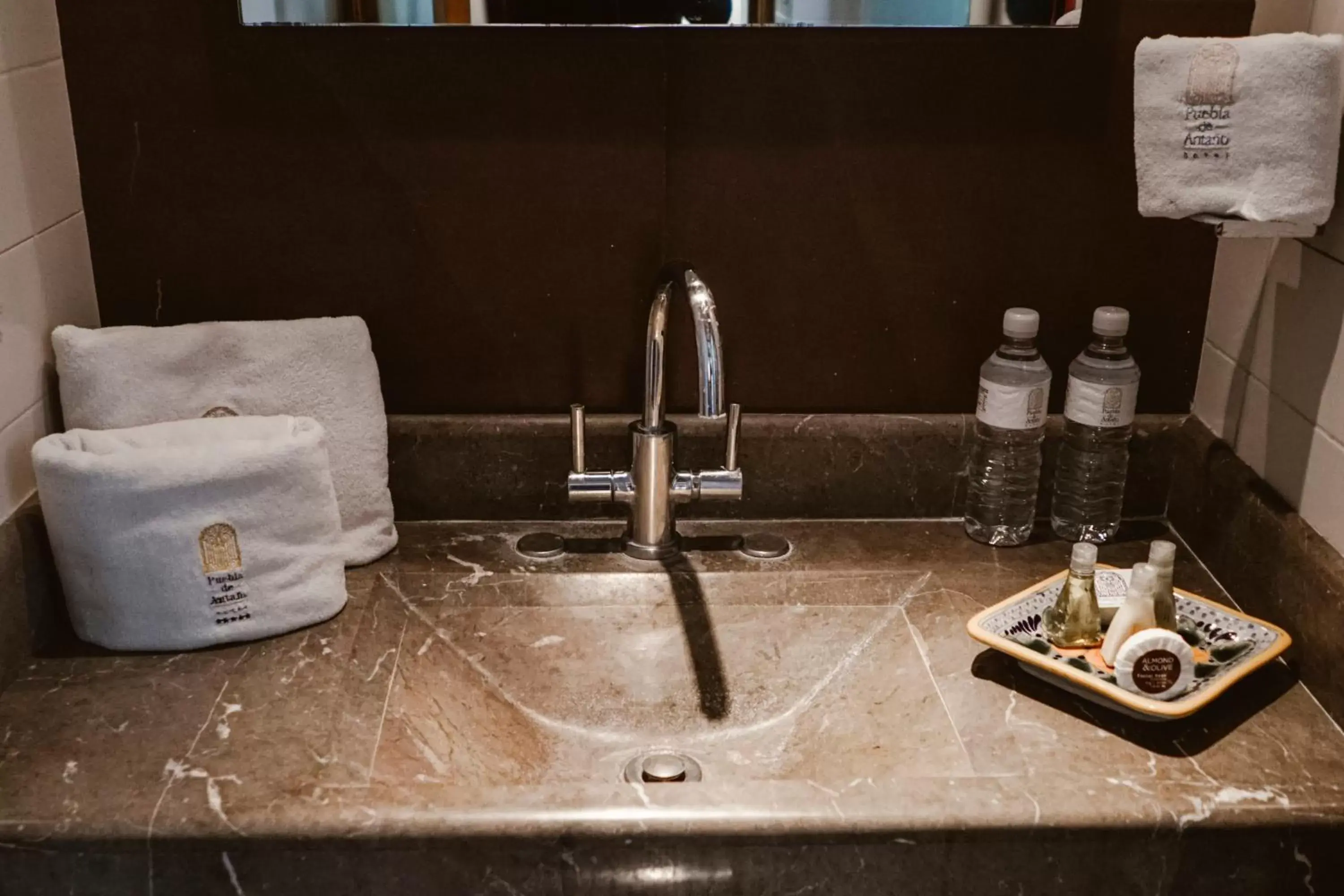 Bathroom in Hotel Puebla de Antaño