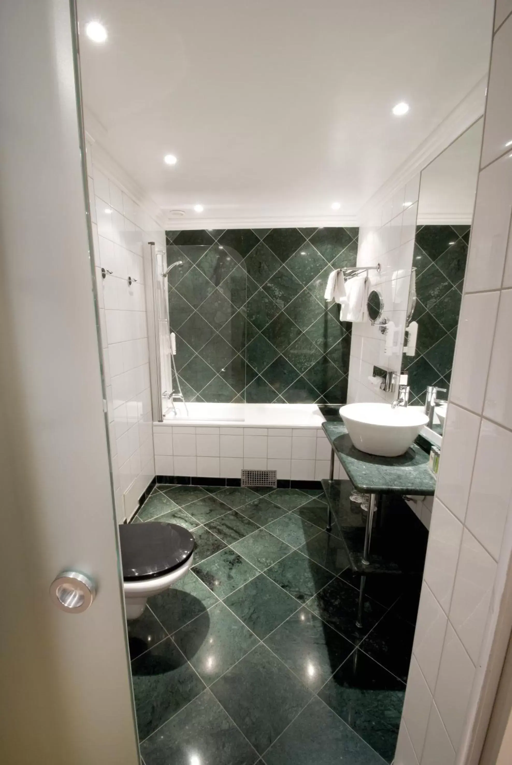 Bathroom in Elite Stora Hotellet Örebro