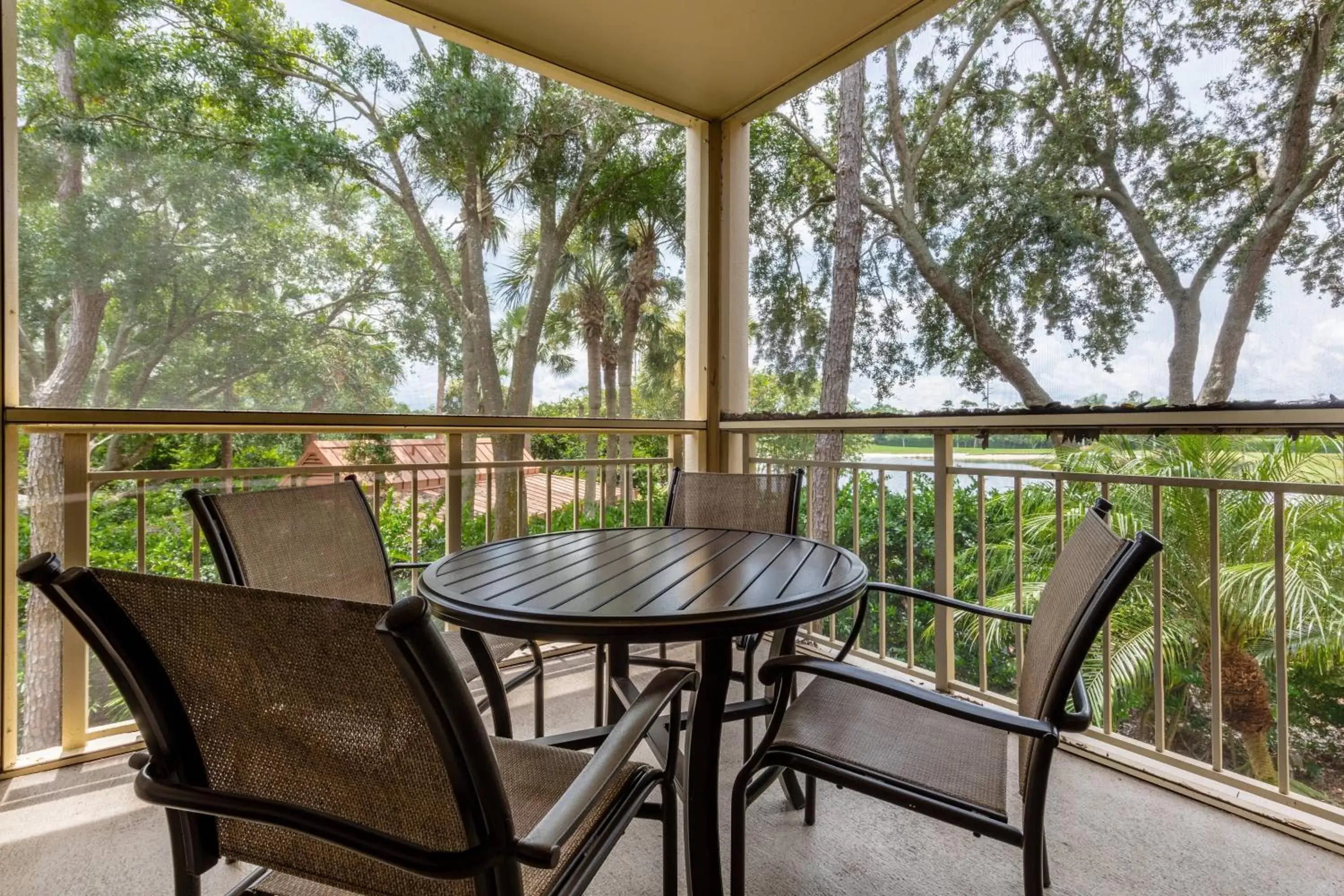 Two-Bedroom Villa with Balcony, Whirlpool and Adapted Tub - Mobility Accessible in Marriott's Royal Palms Two-Bedroom Villa with Balcony, Whirlpool and Adapted Tub - Mobility Accessible in Marriott's Royal Palms